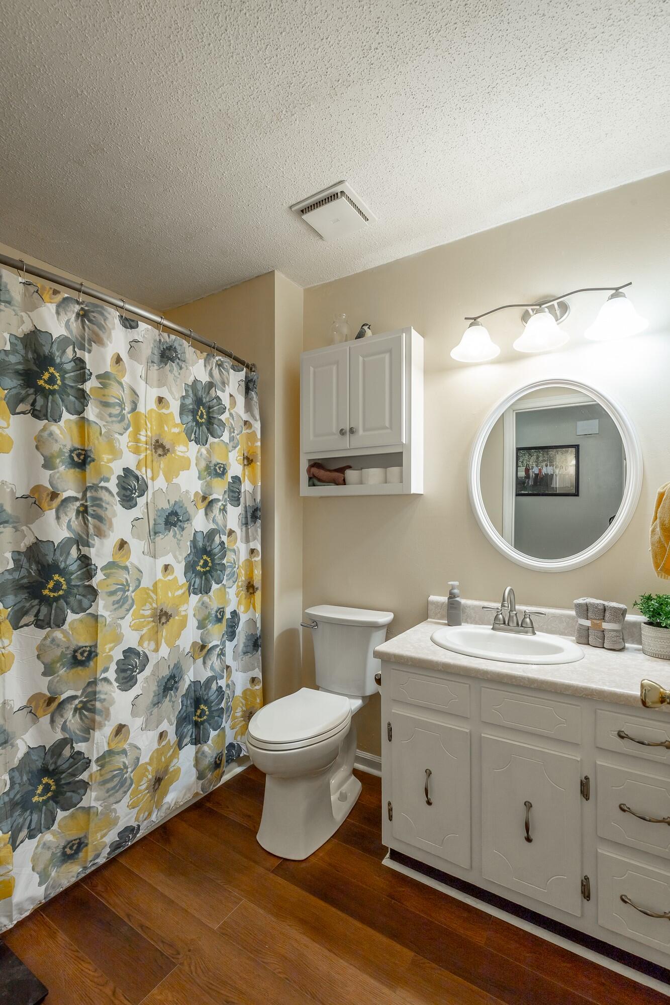 207 Smoketree Circle