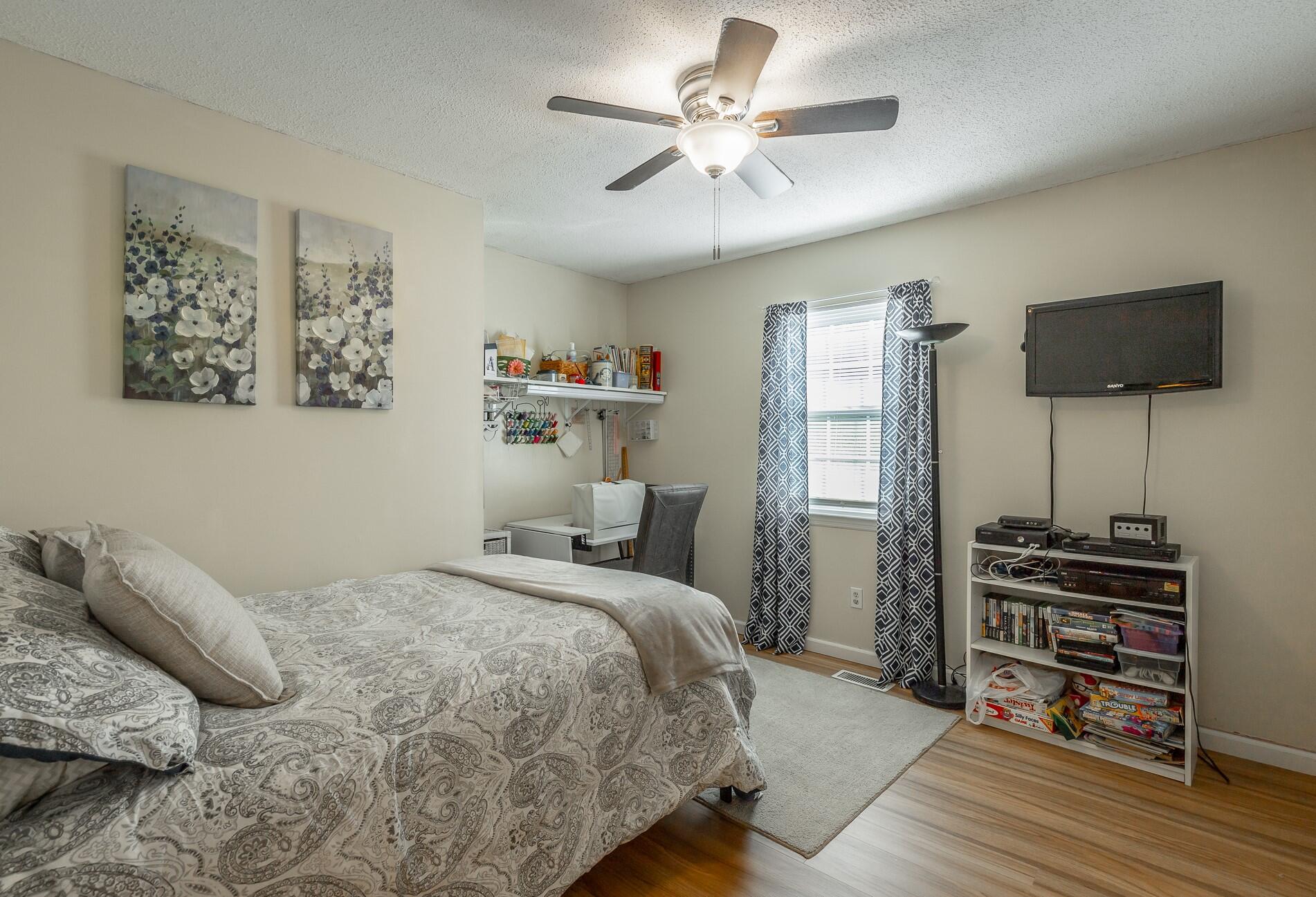 207 Smoketree Circle