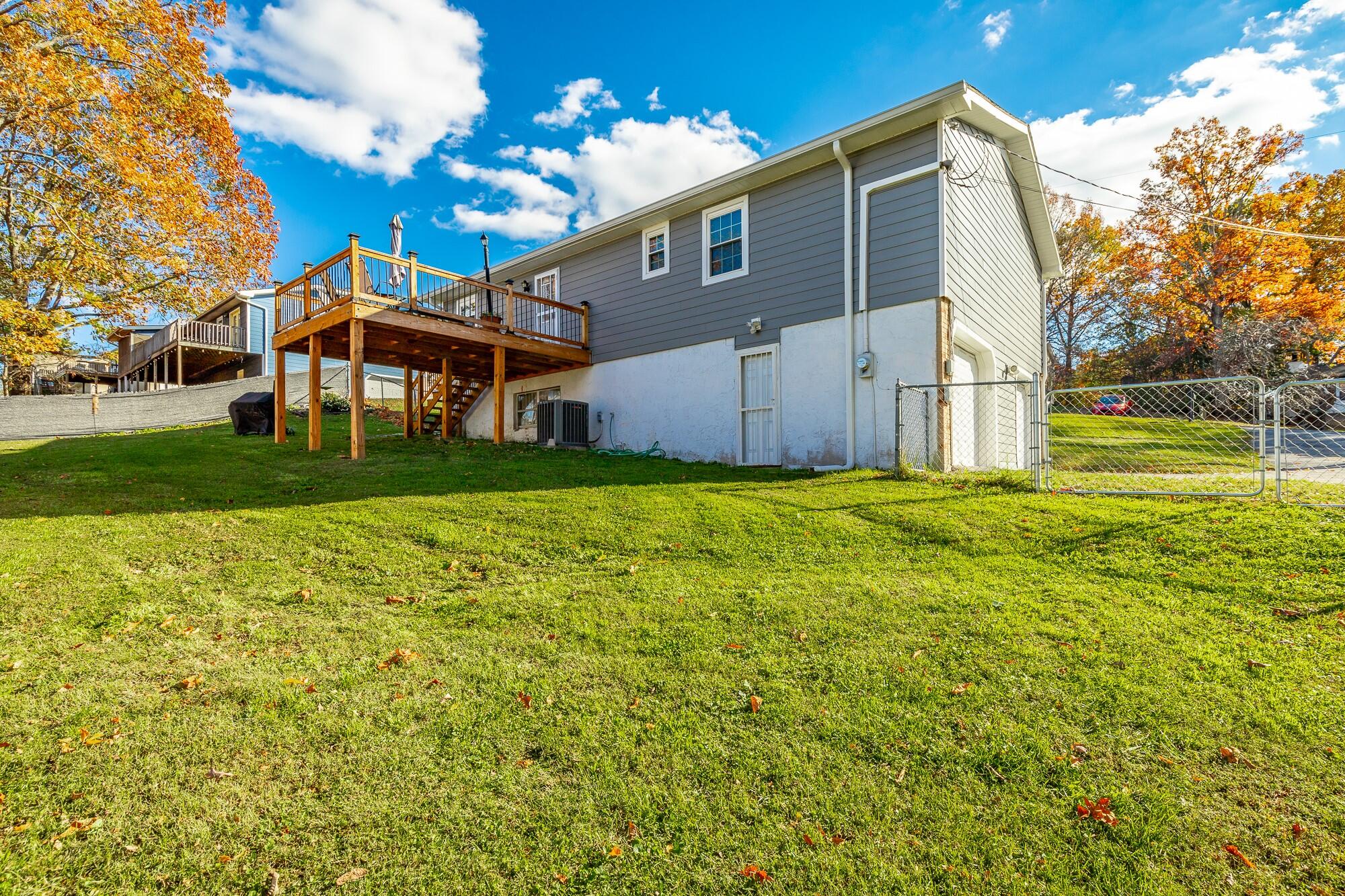 207 Smoketree Circle