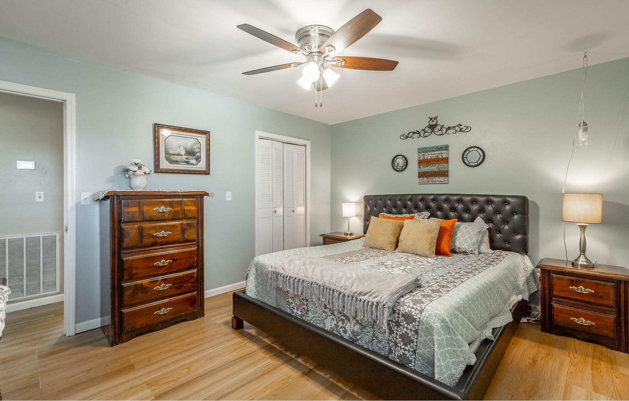 207 Smoketree Circle