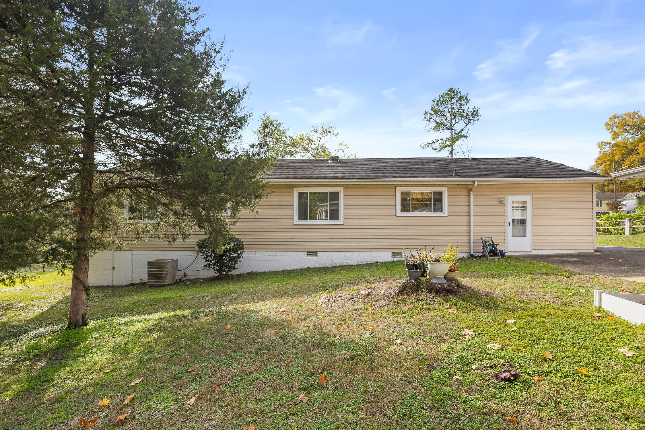 4207 Howell Road