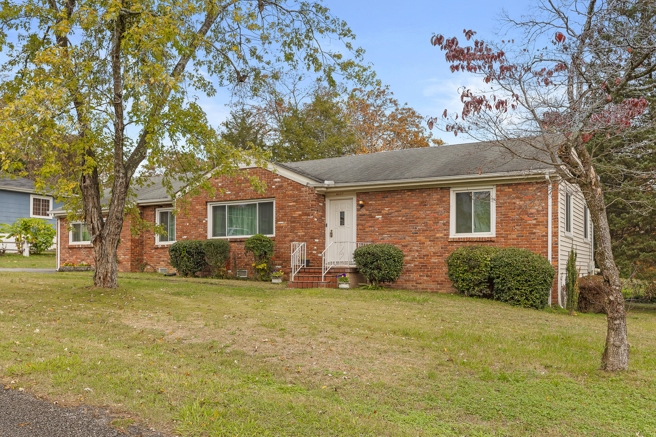 4207 Howell Road