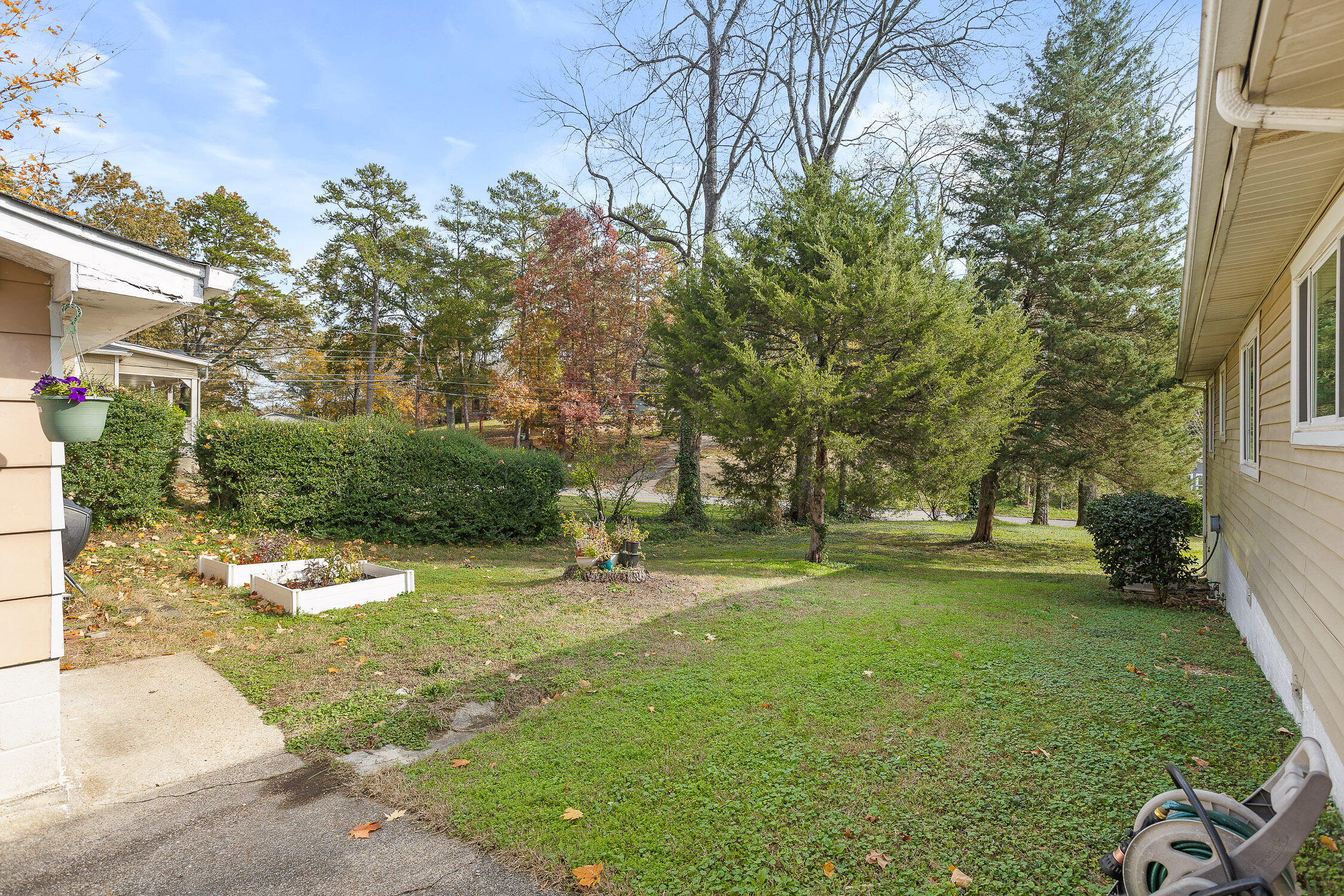 4207 Howell Road