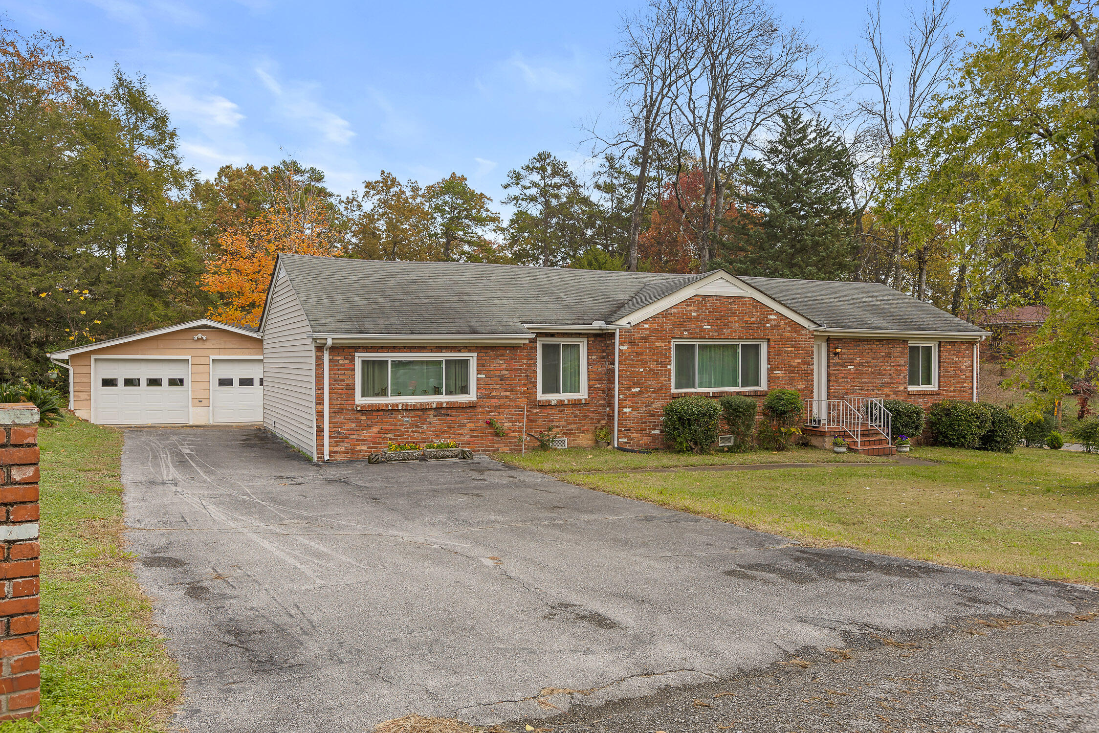 4207 Howell Road