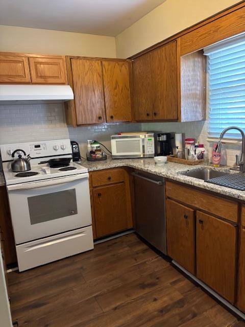300 Durand Drive, 11