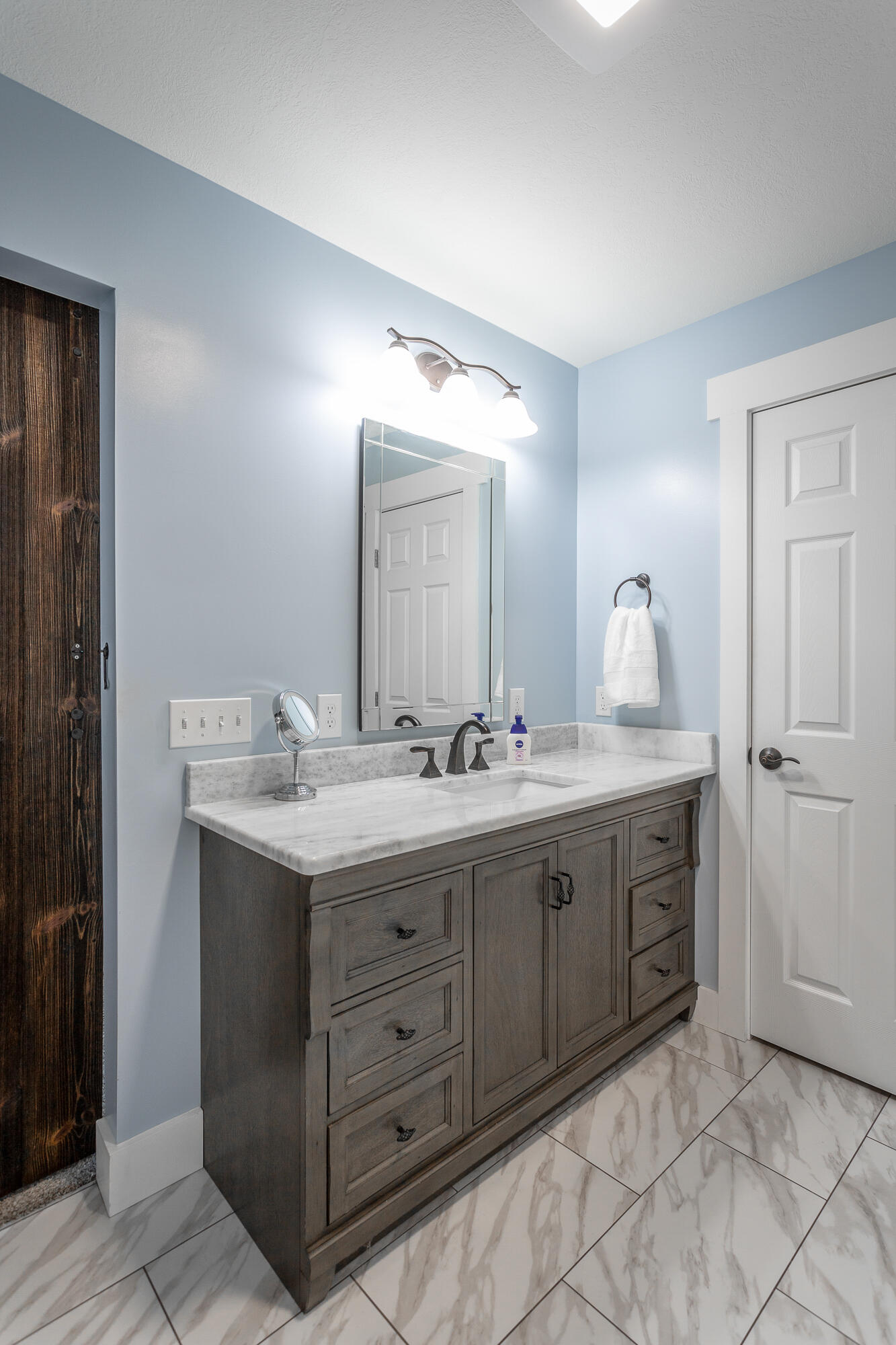 9767 Falcon Crest Drive
