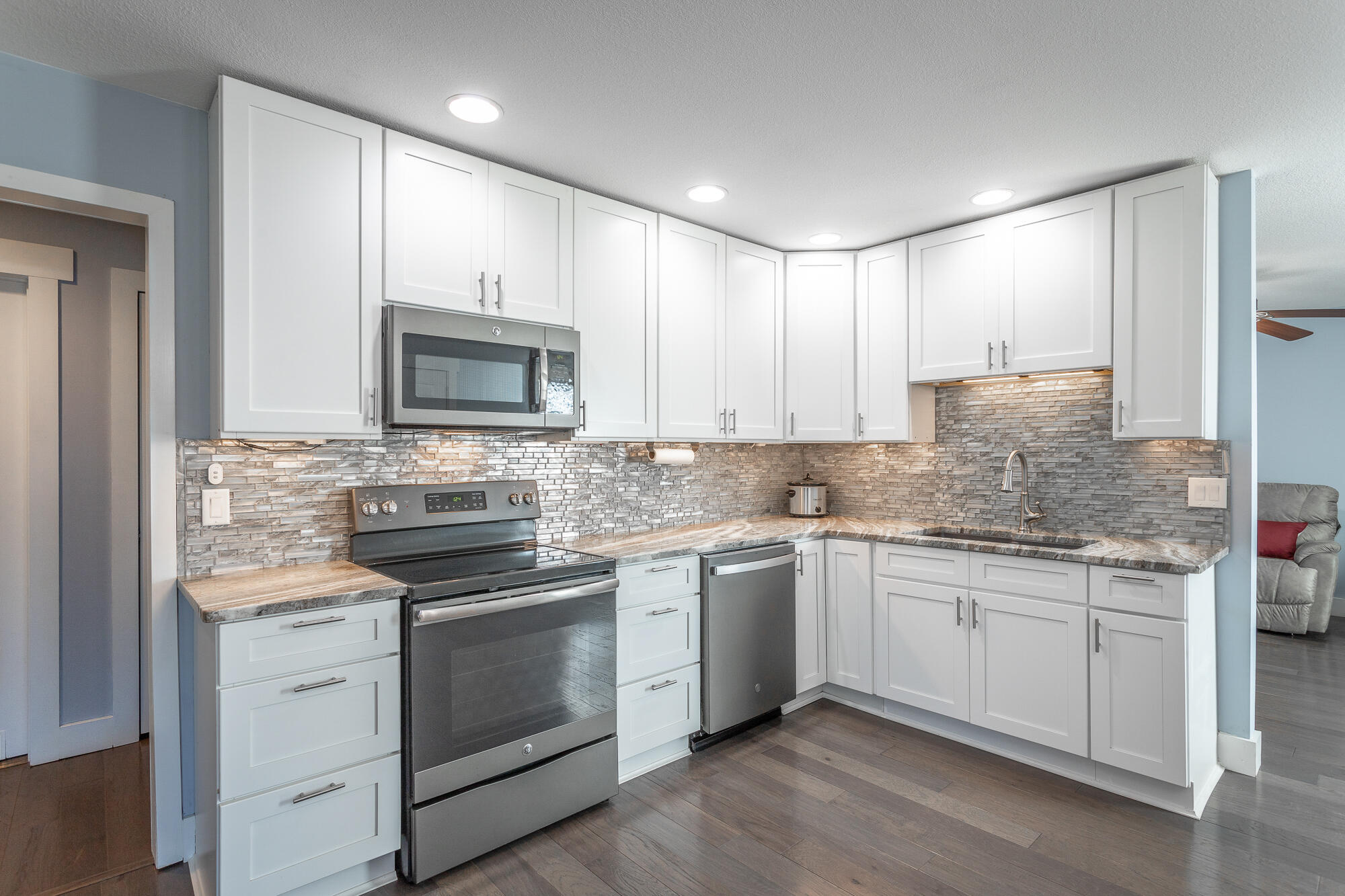 9767 Falcon Crest Drive