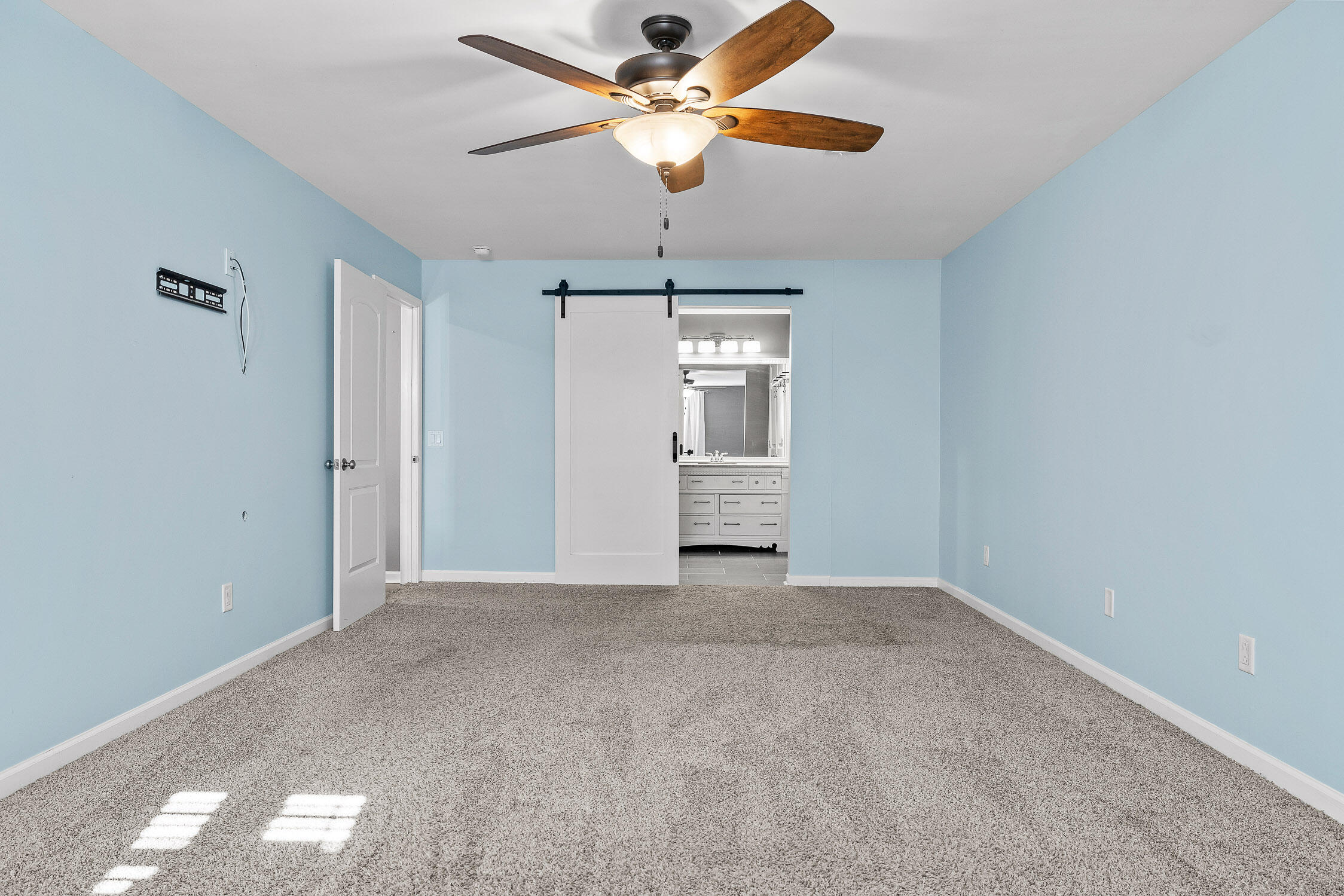 822 Stone Crest Circle