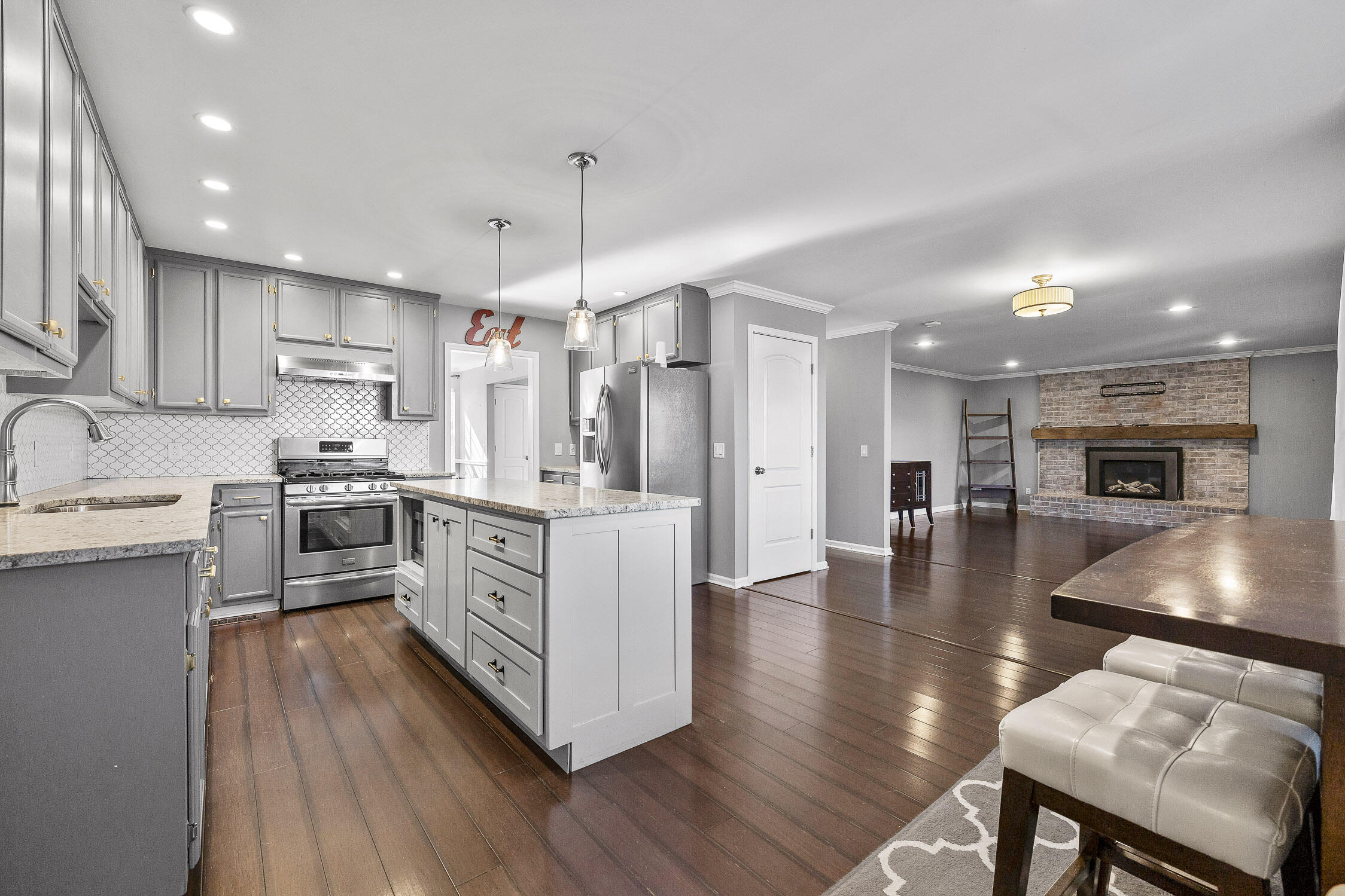 822 Stone Crest Circle