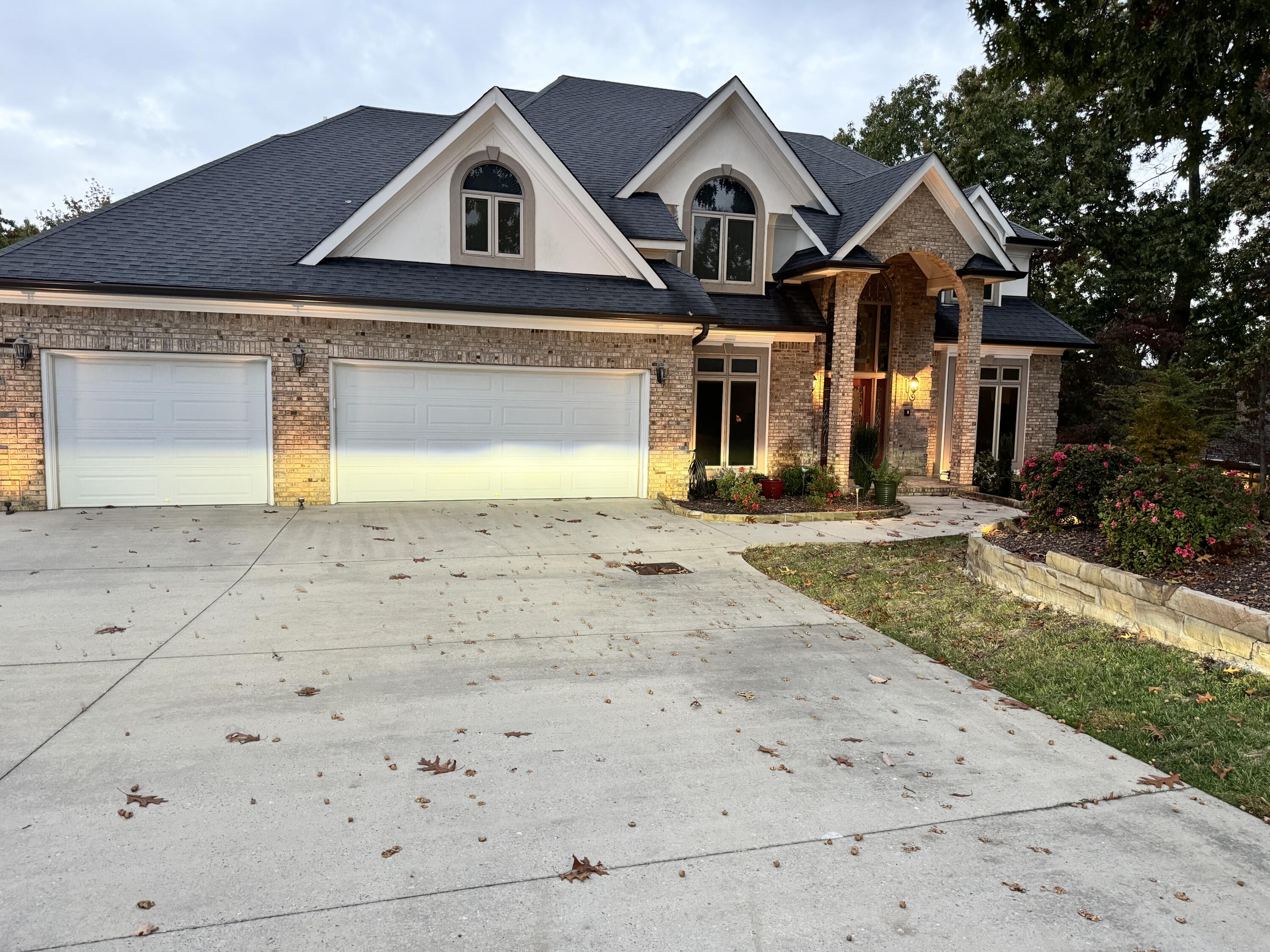 808 Sunset Mountain Drive