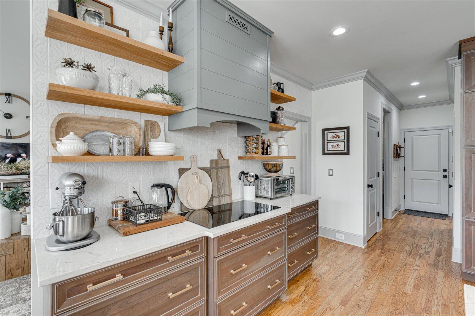 6268 Dry Canyon Lane