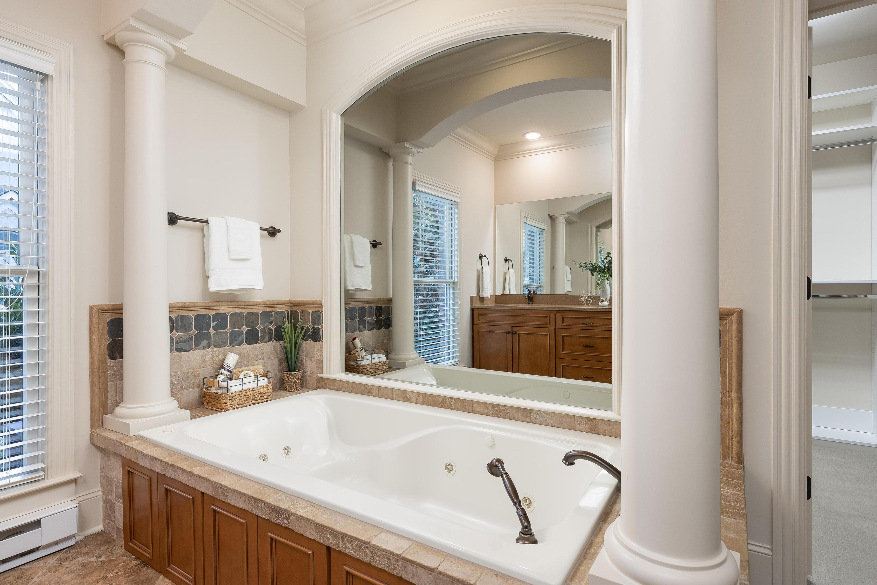 3298 Reflecting Drive