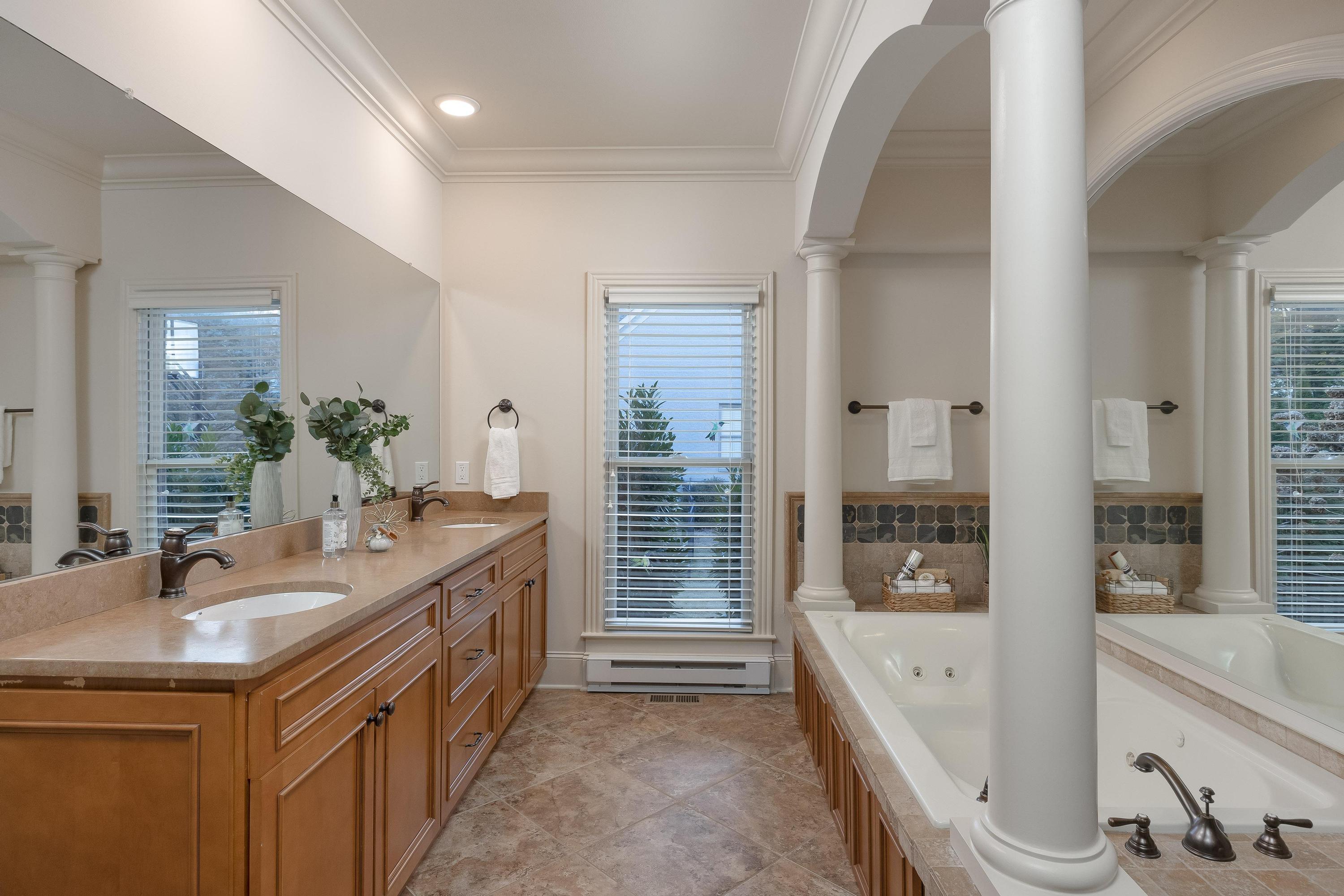 3298 Reflecting Drive