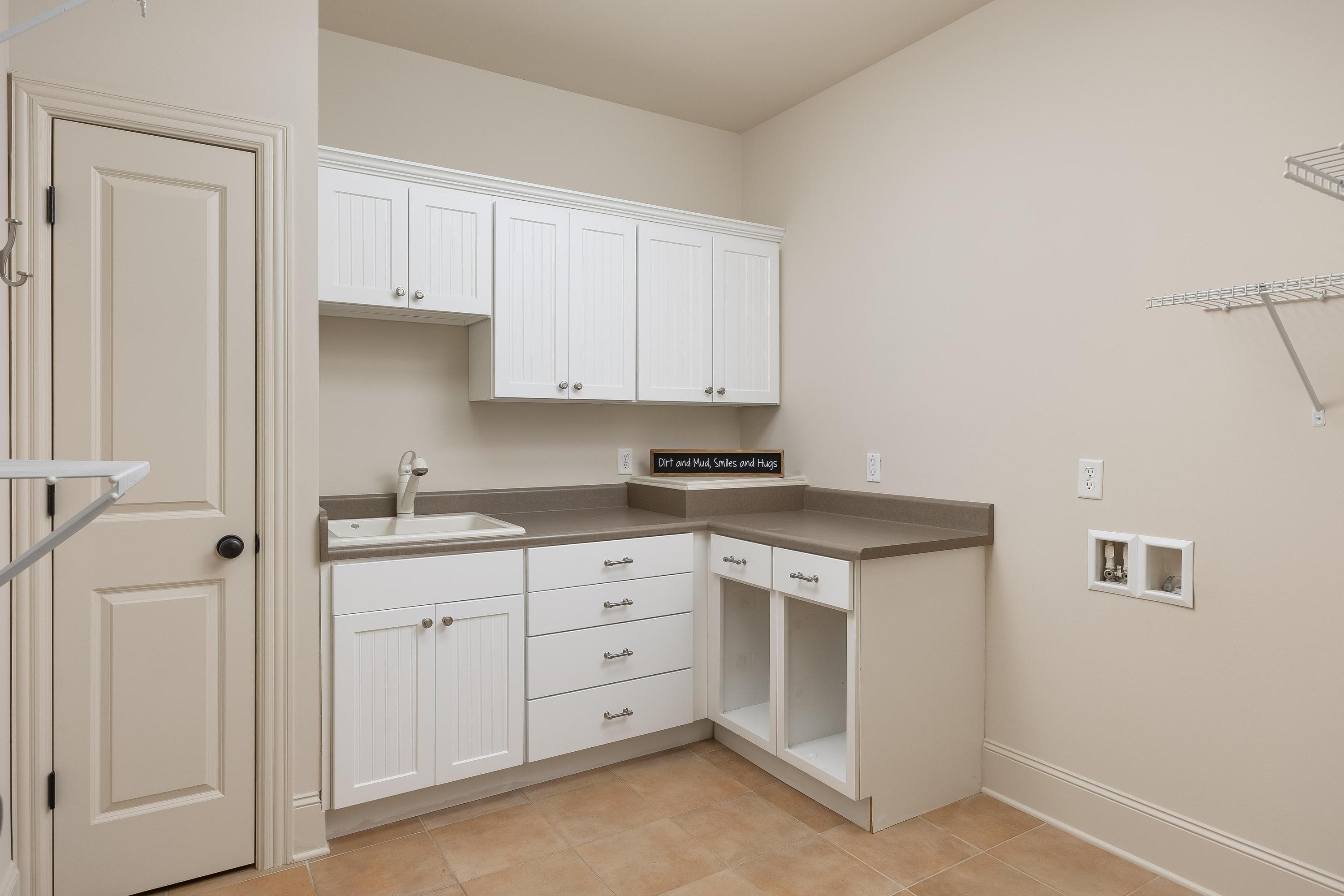 3298 Reflecting Drive