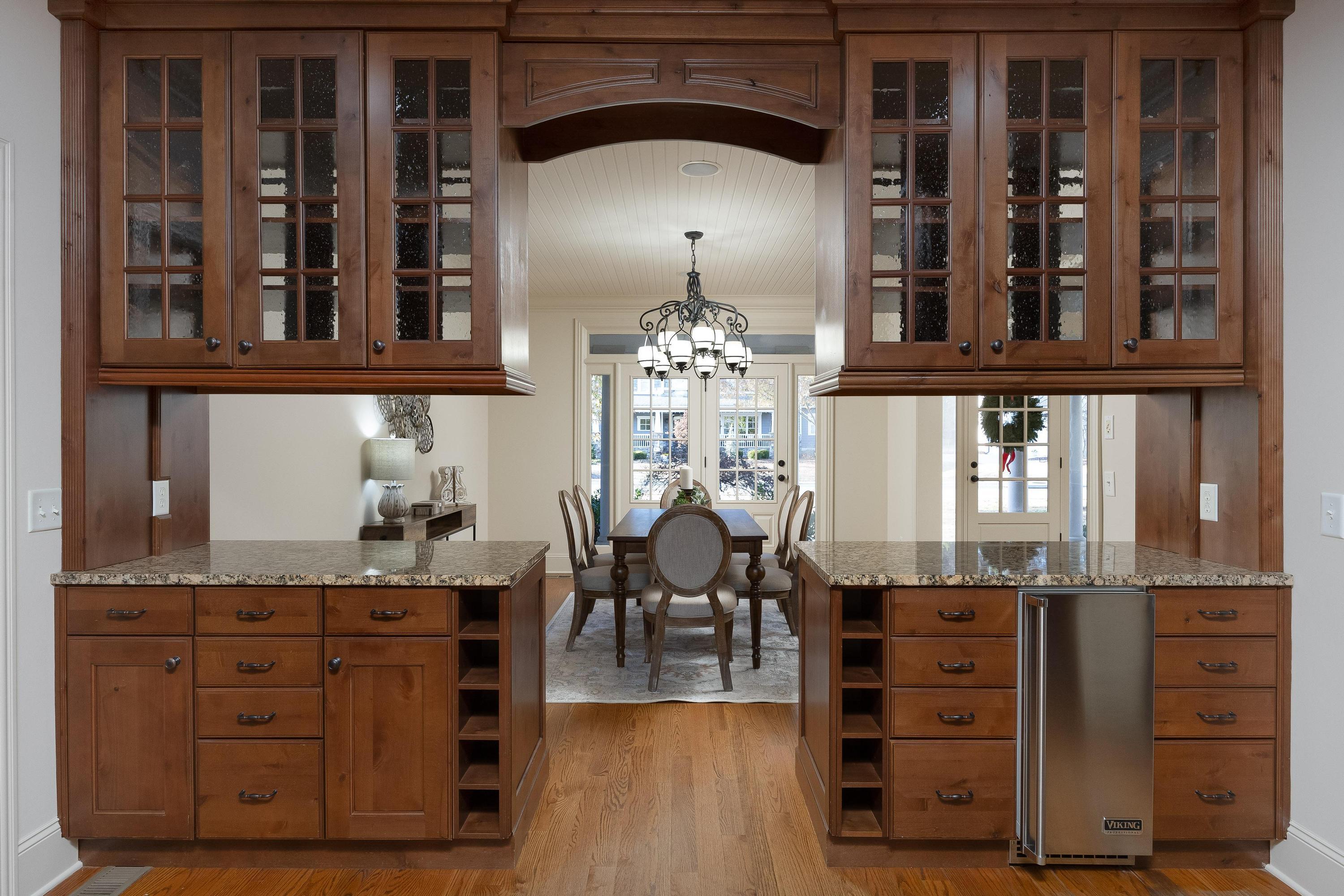 3298 Reflecting Drive