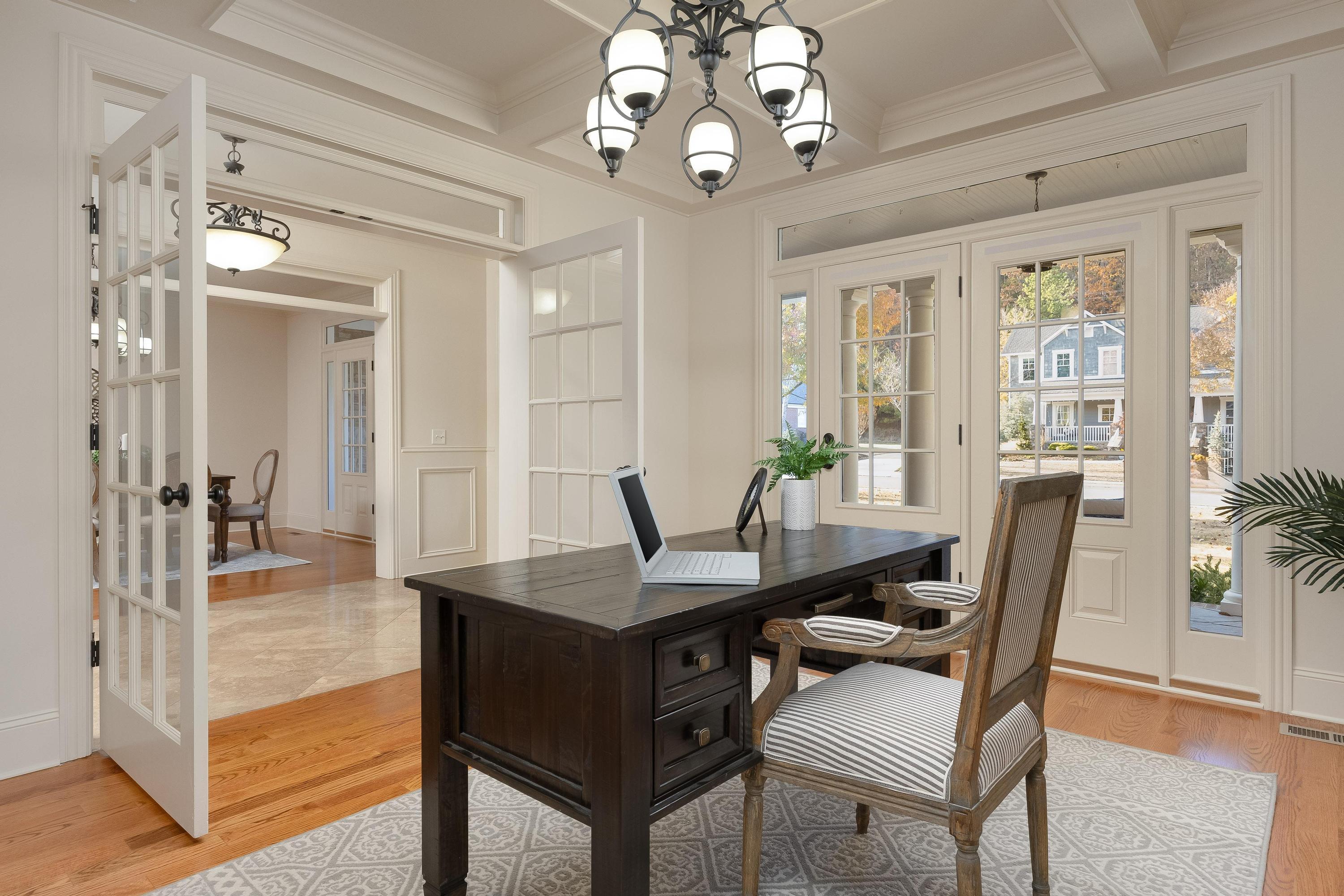 3298 Reflecting Drive