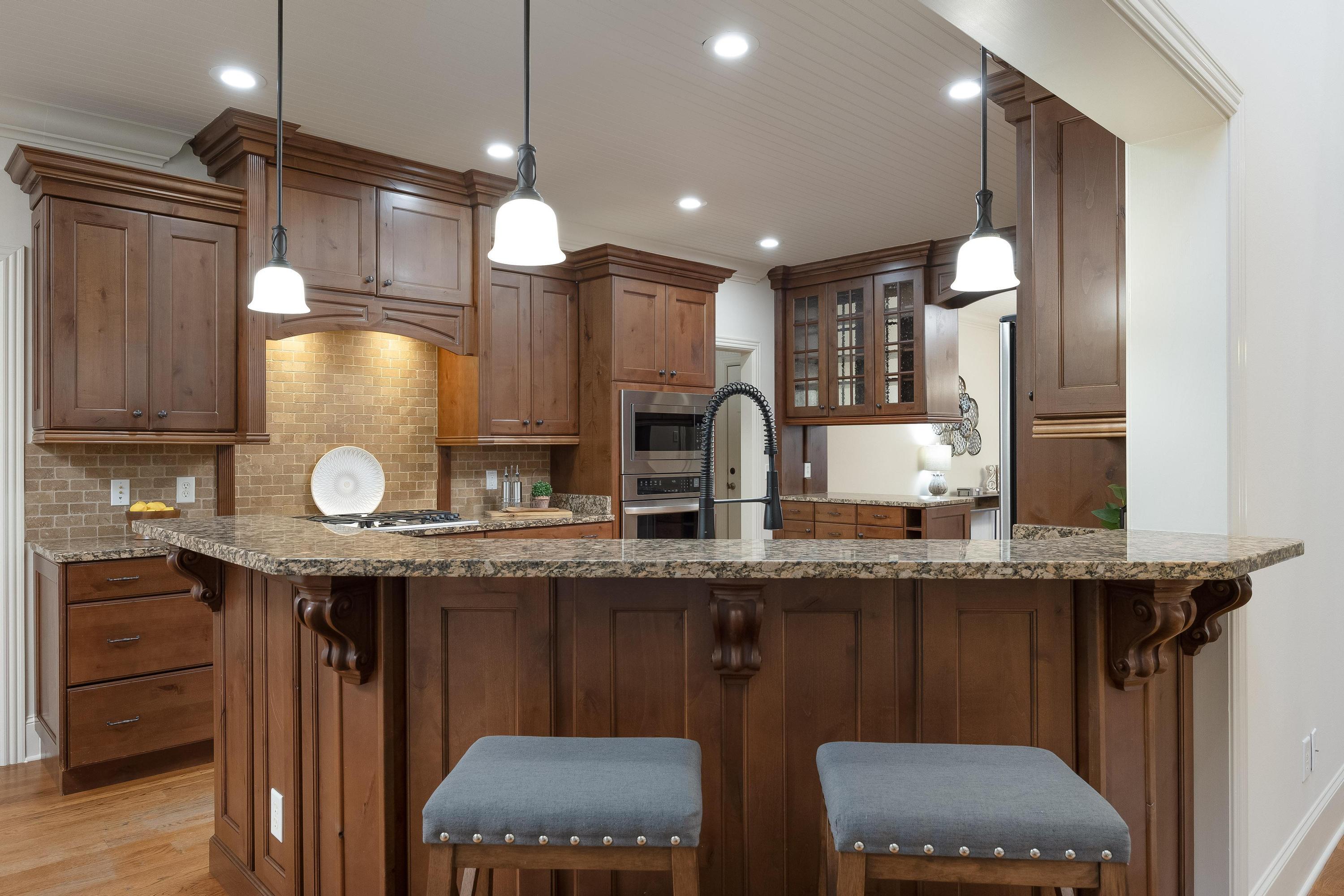 3298 Reflecting Drive