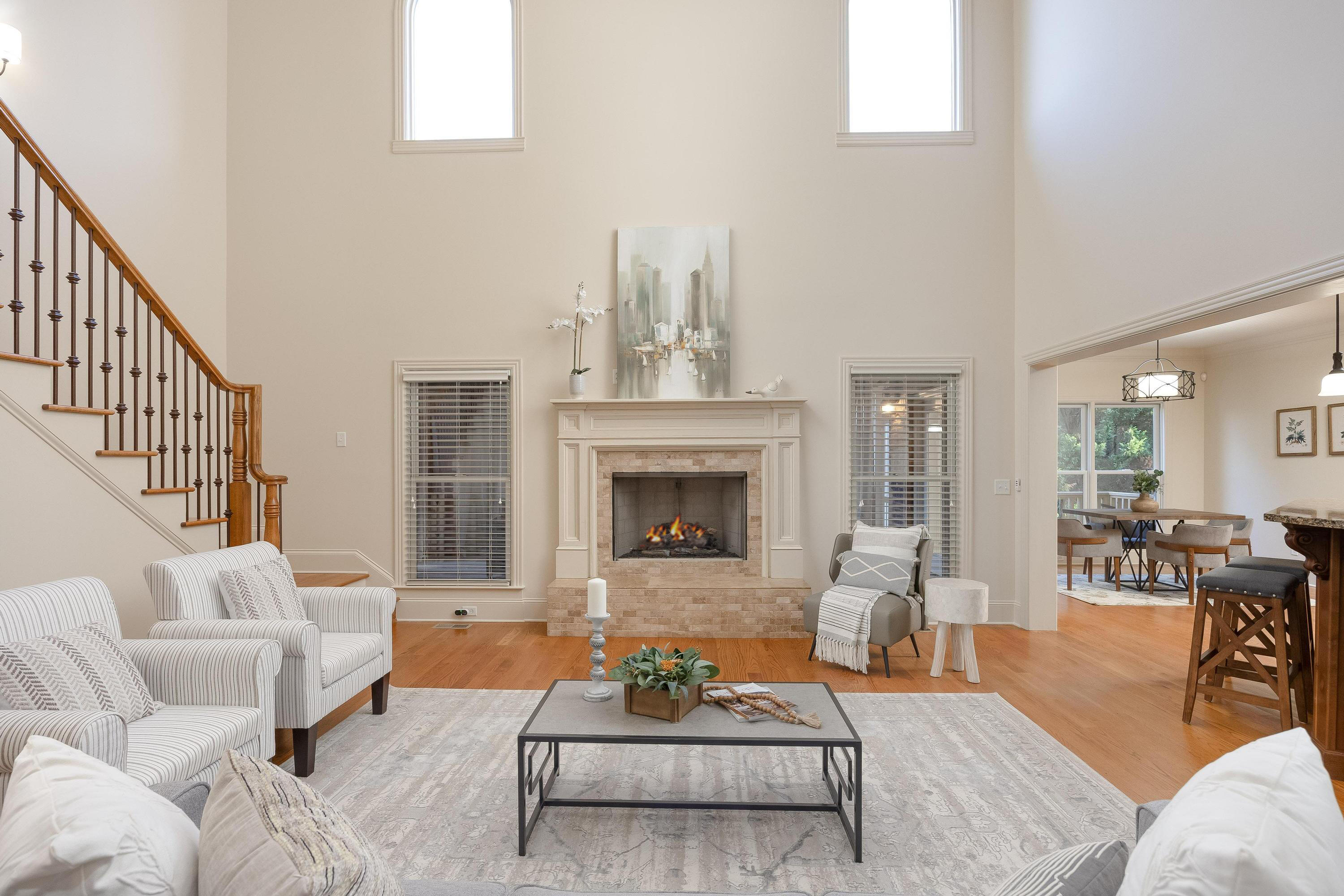 3298 Reflecting Drive