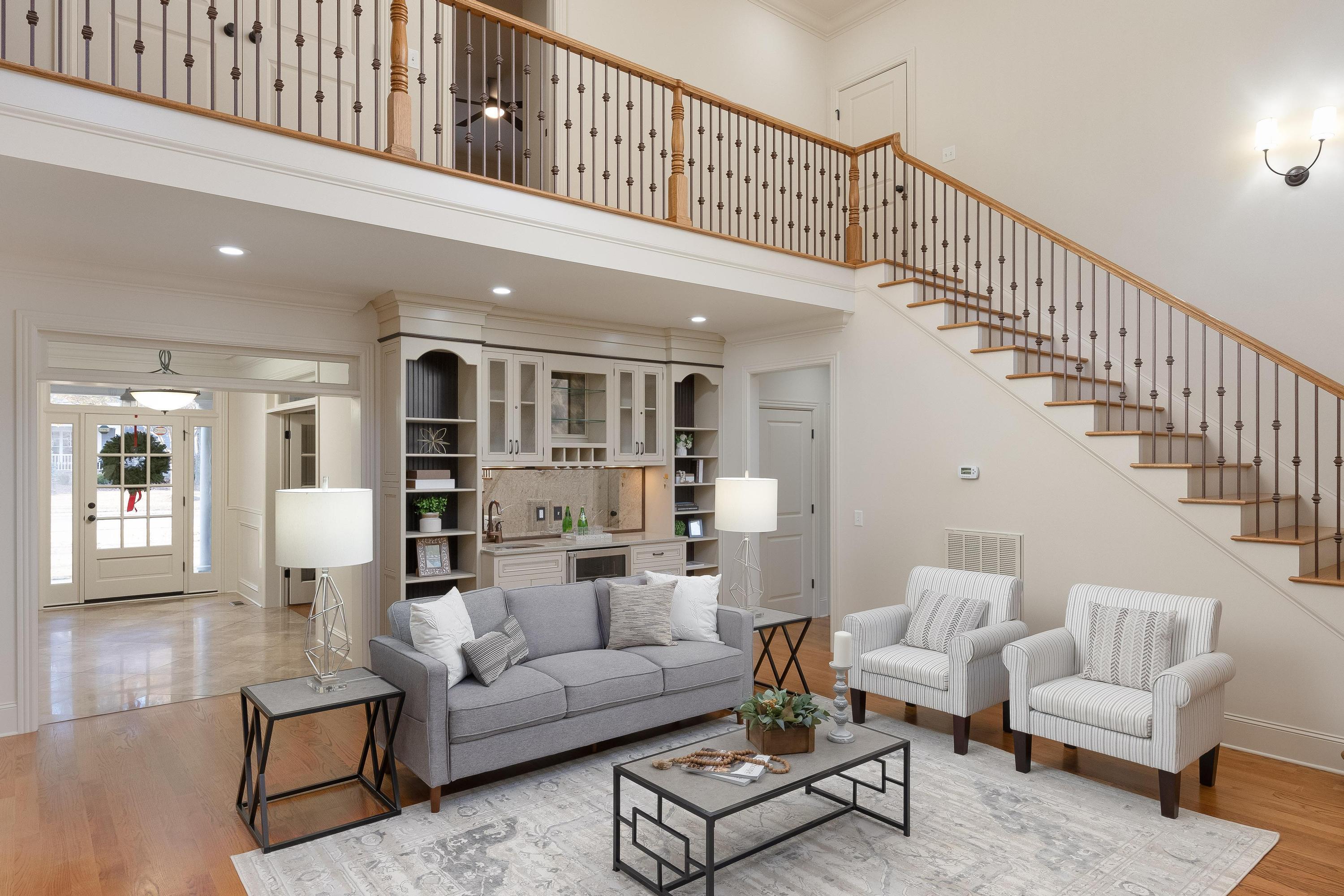 3298 Reflecting Drive