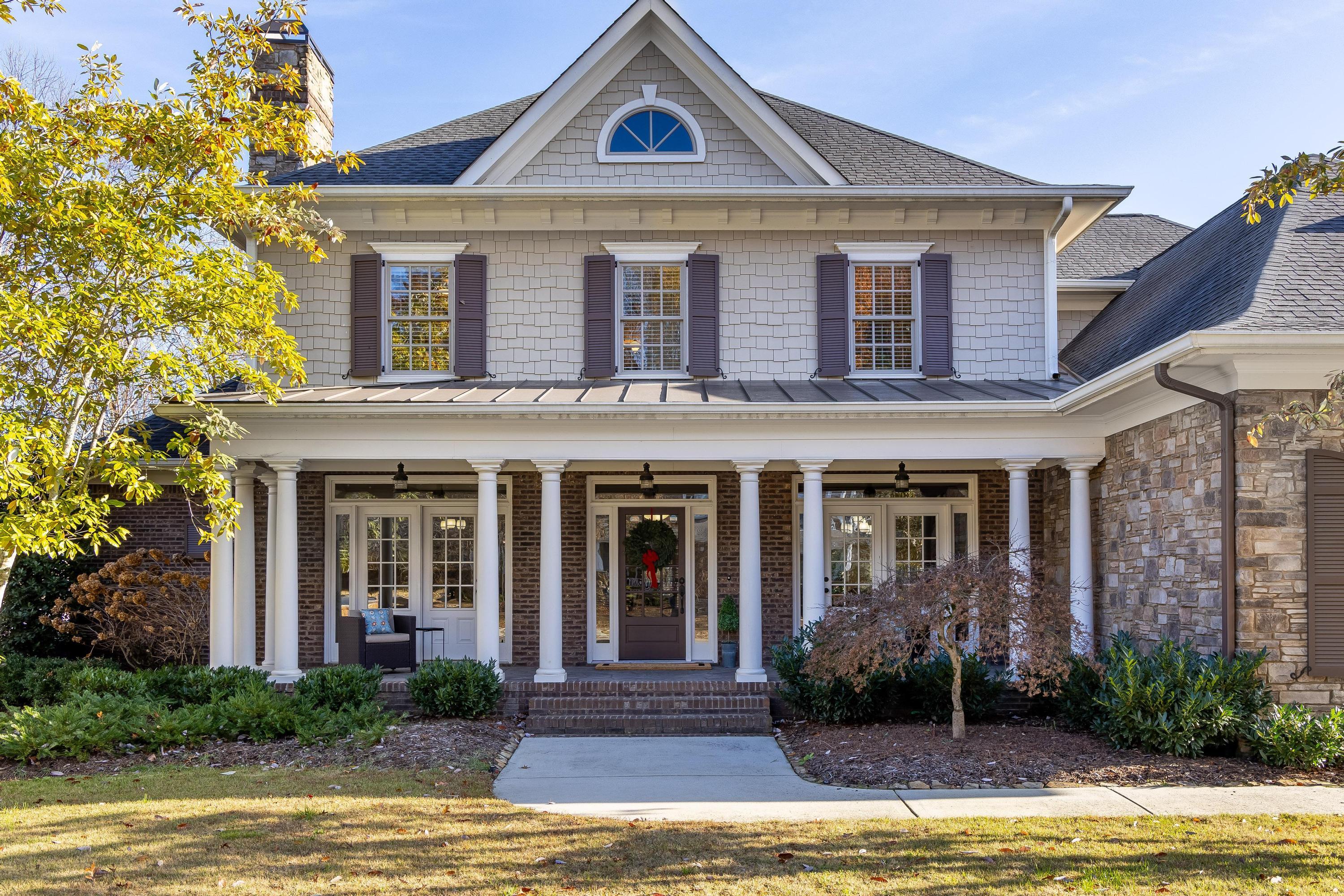 3298 Reflecting Drive