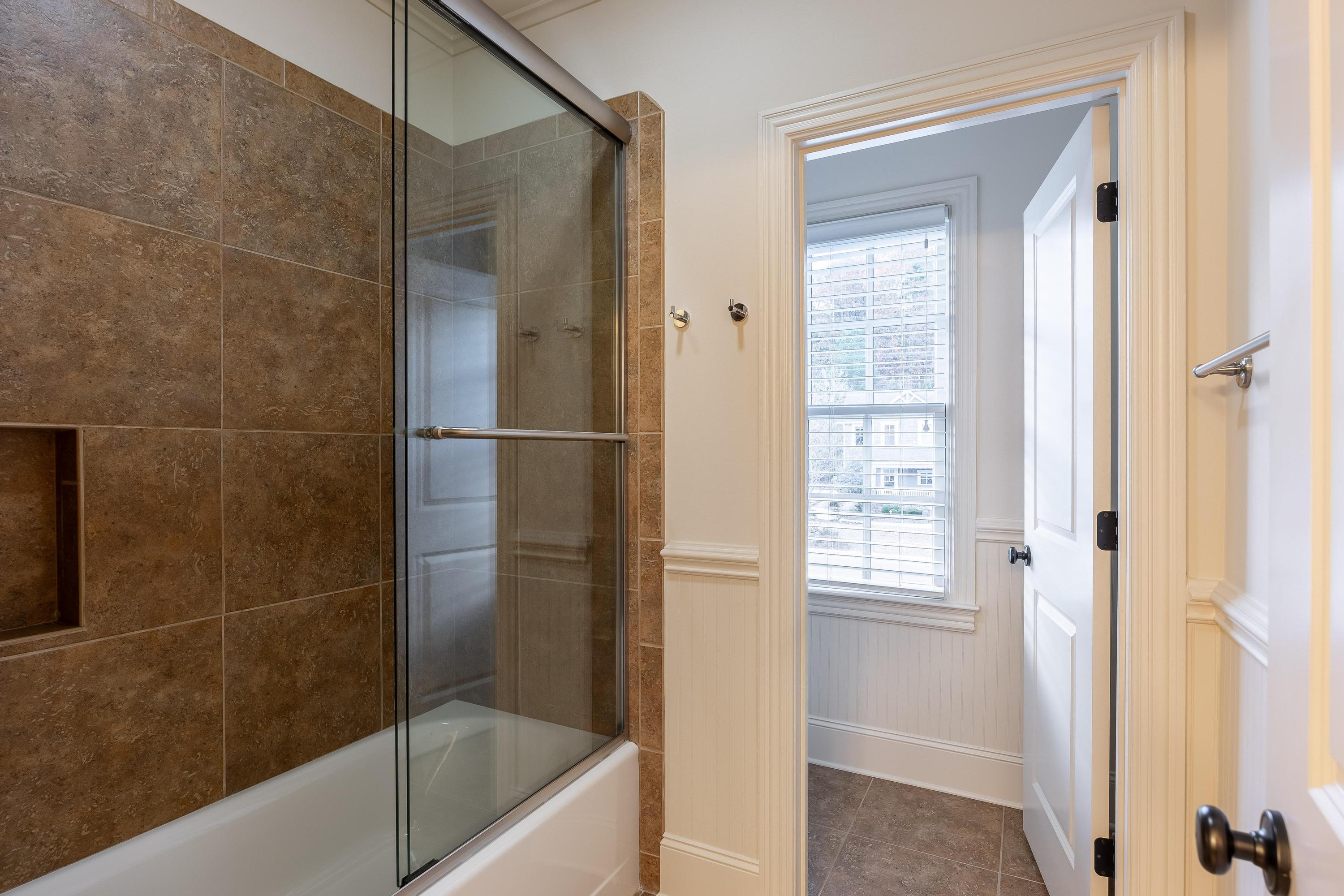 3298 Reflecting Drive