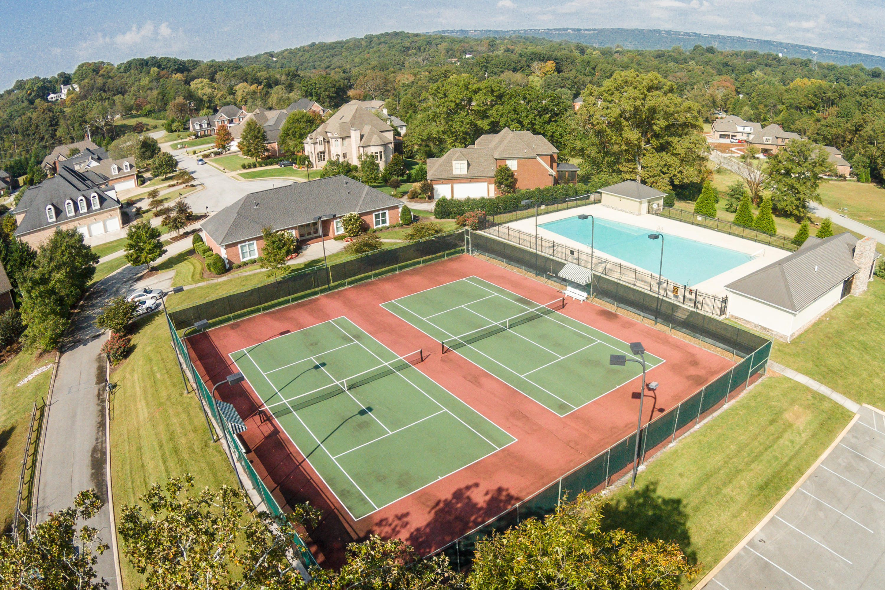 3298 Reflecting Drive