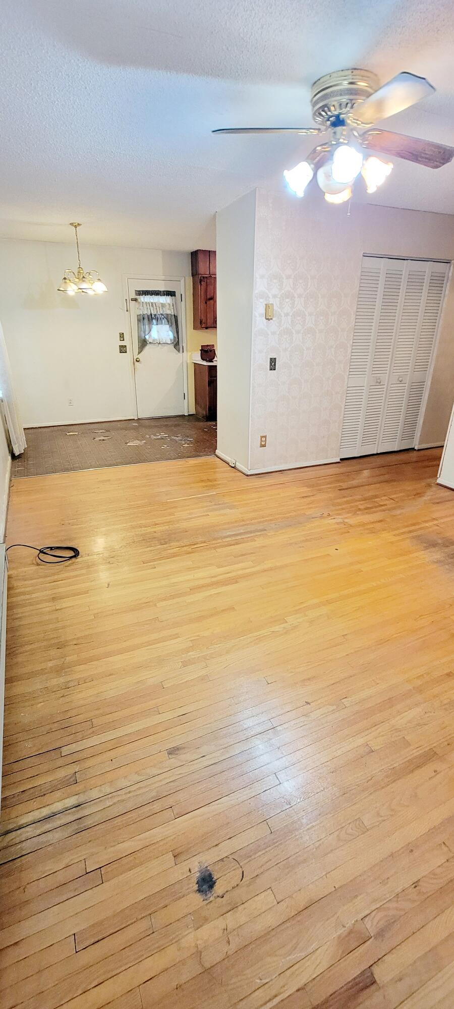 6905 Love Lane