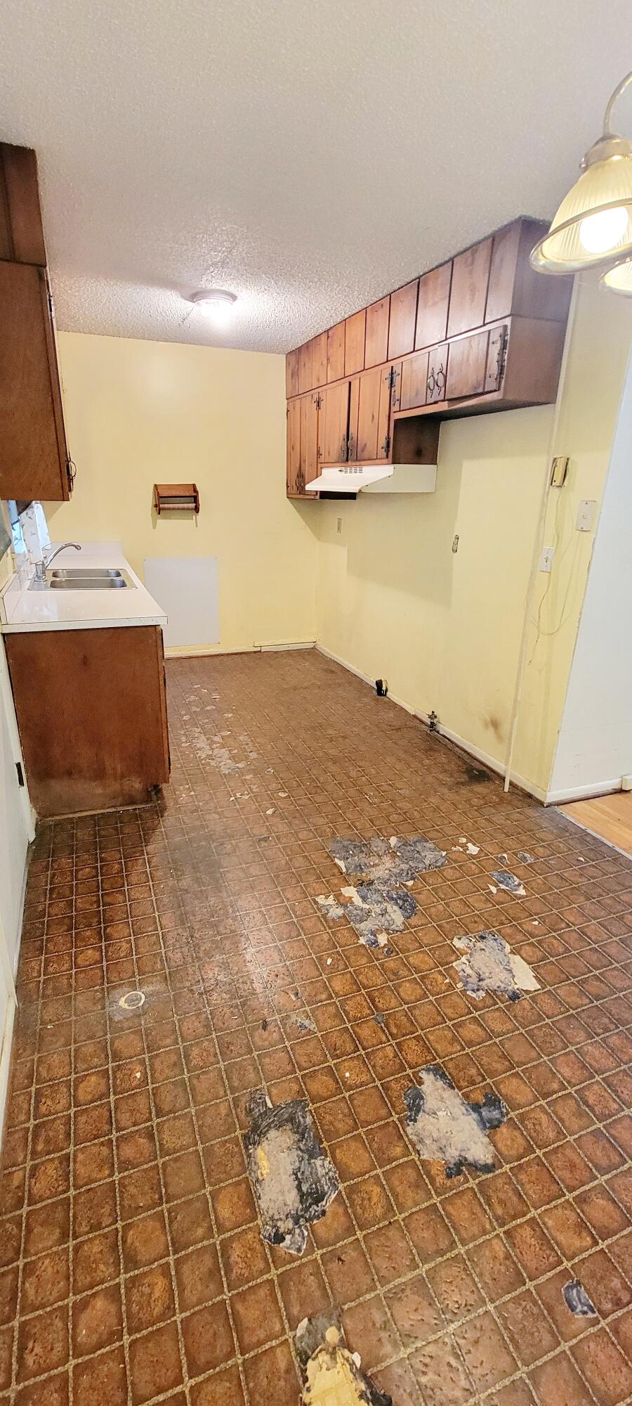 6905 Love Lane