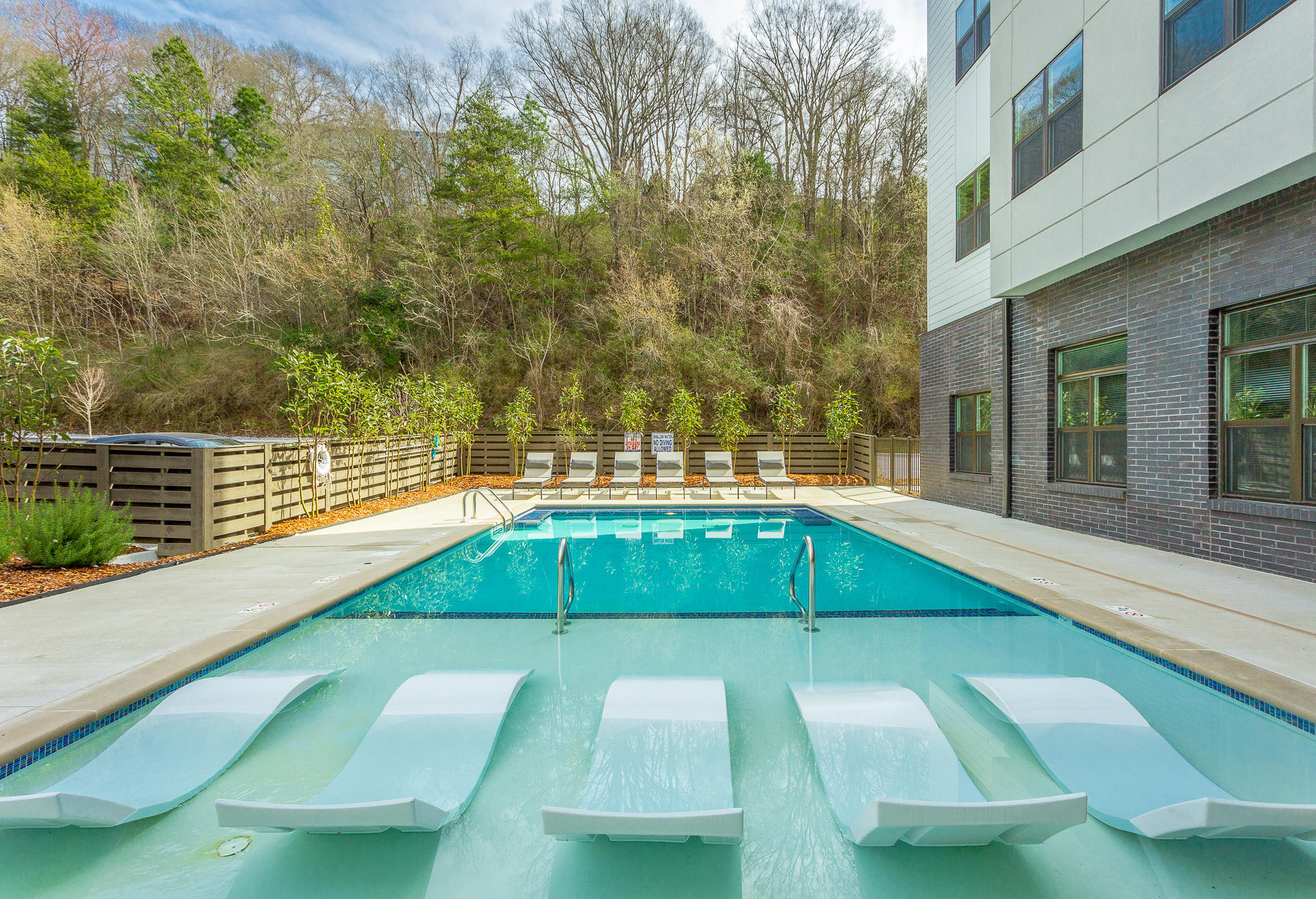 782 Riverfront Parkway, 106