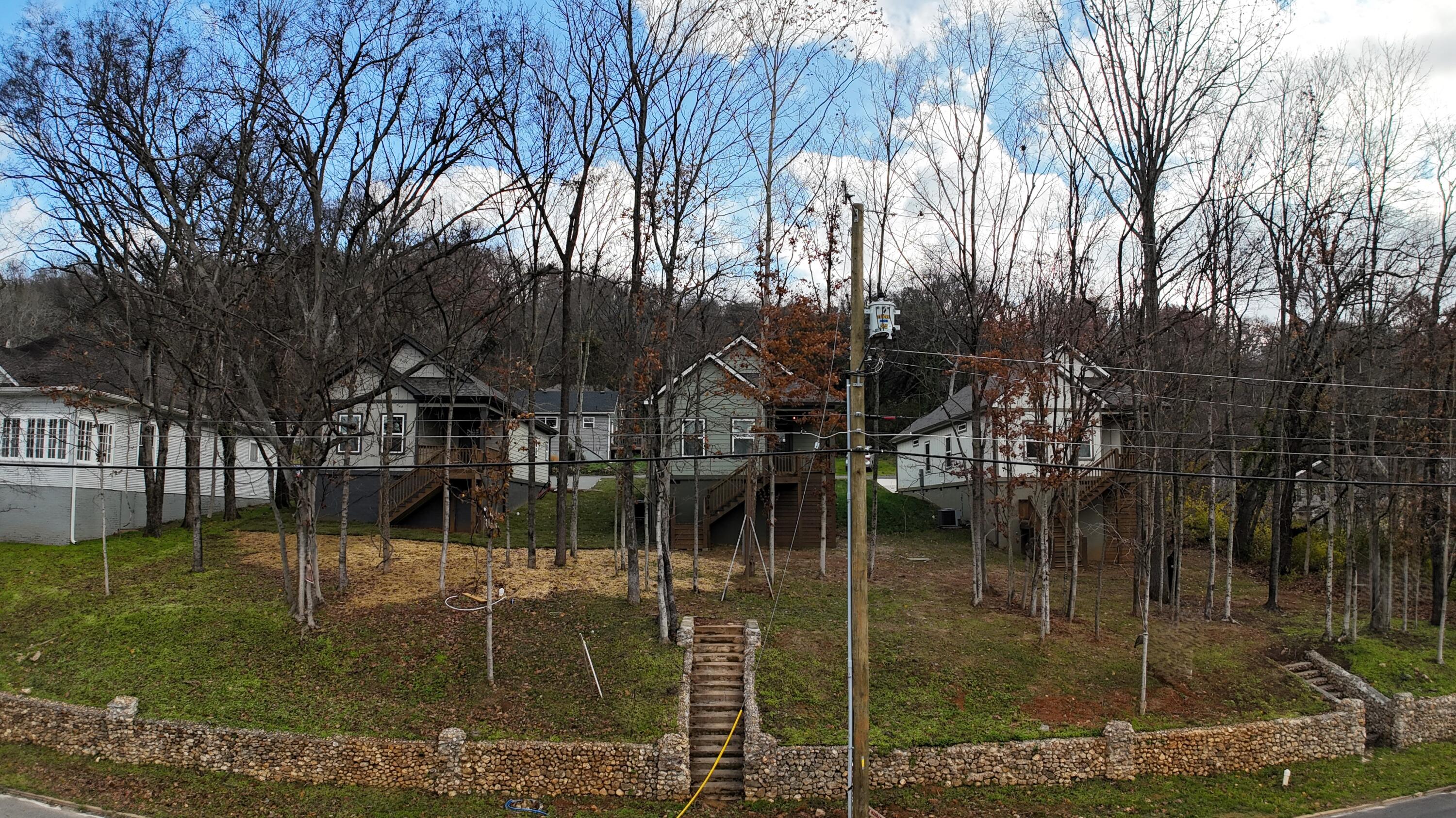 1910 N Chamberlain Avenue