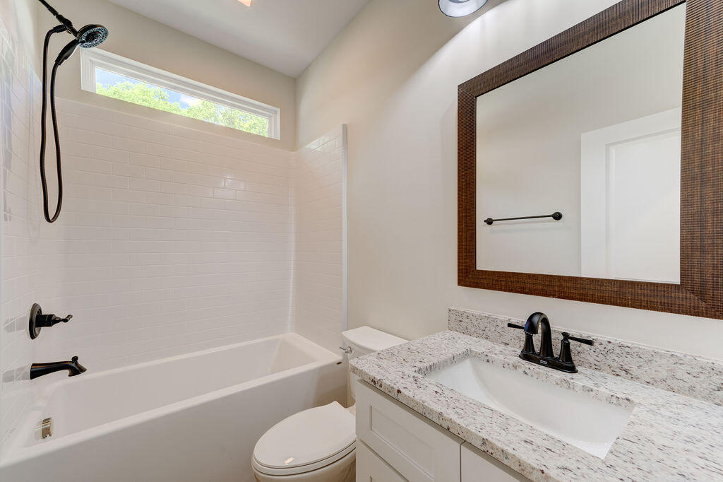 1910 N Chamberlain Avenue