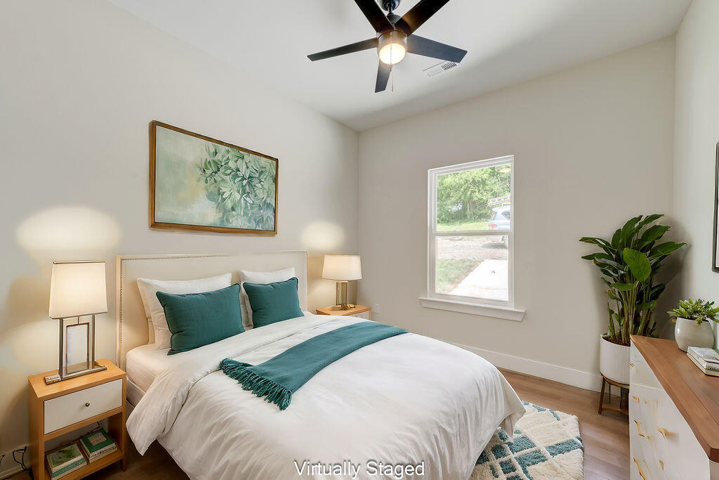 1910 N Chamberlain Avenue