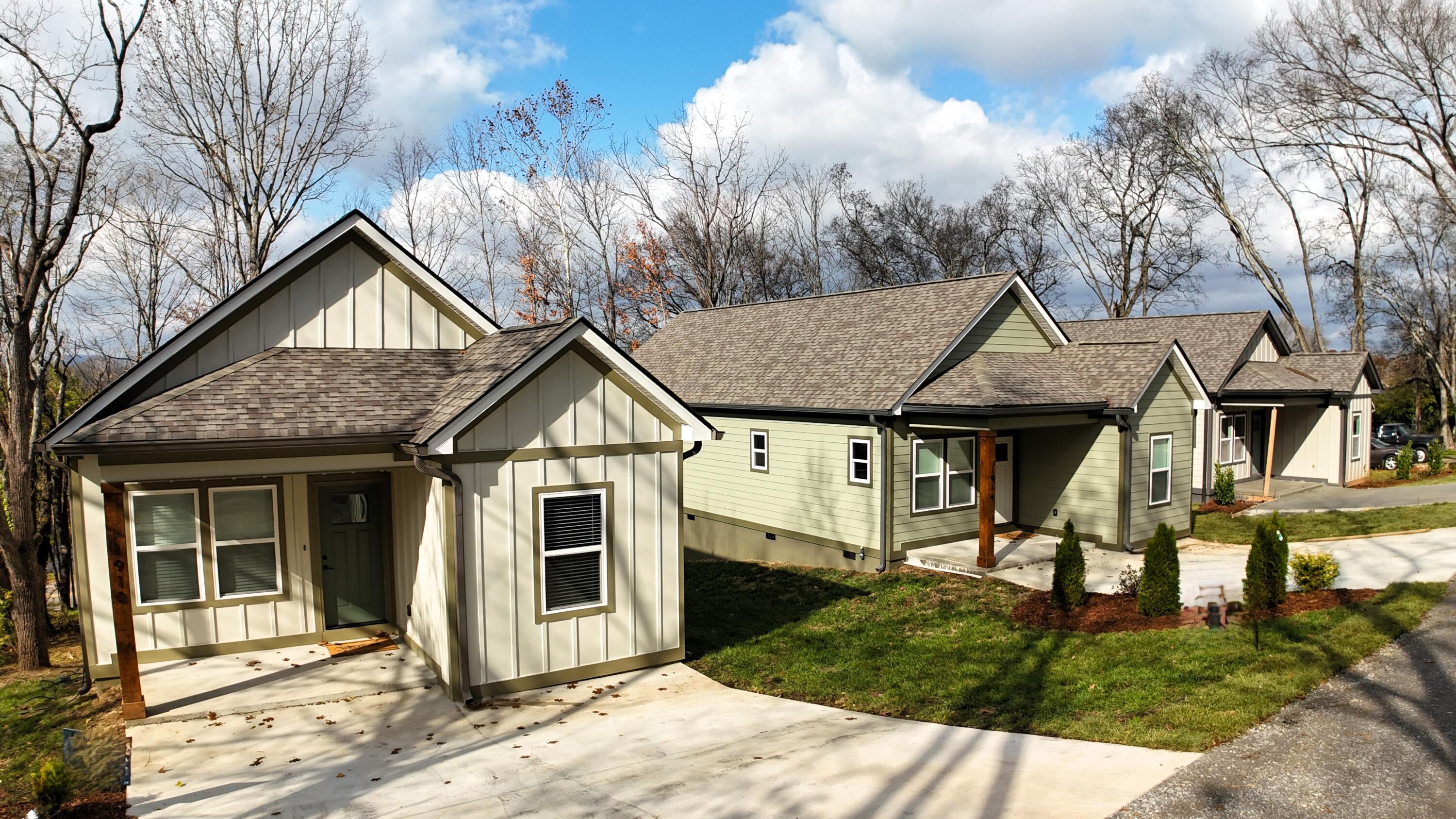 1910 N Chamberlain Avenue