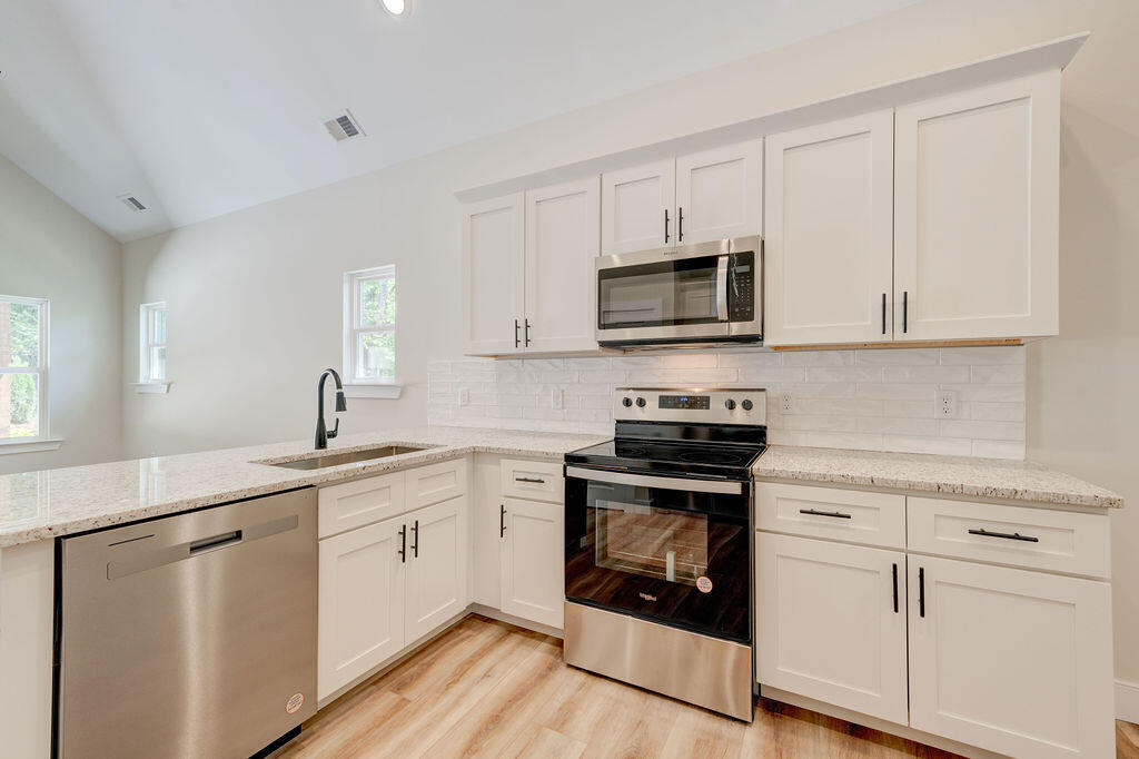 1910 N Chamberlain Avenue