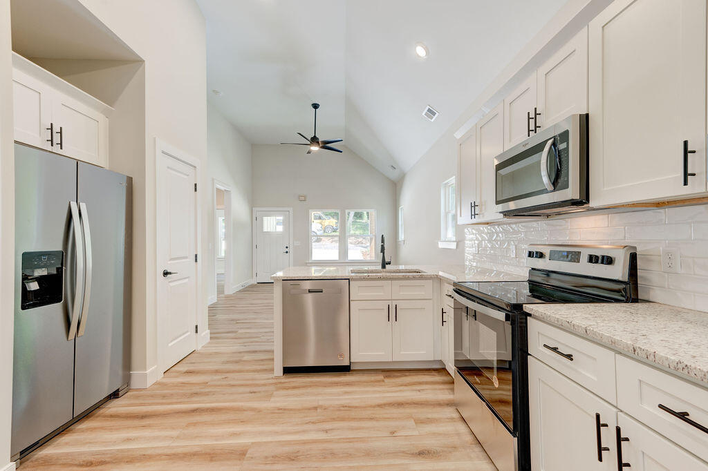 1910 N Chamberlain Avenue