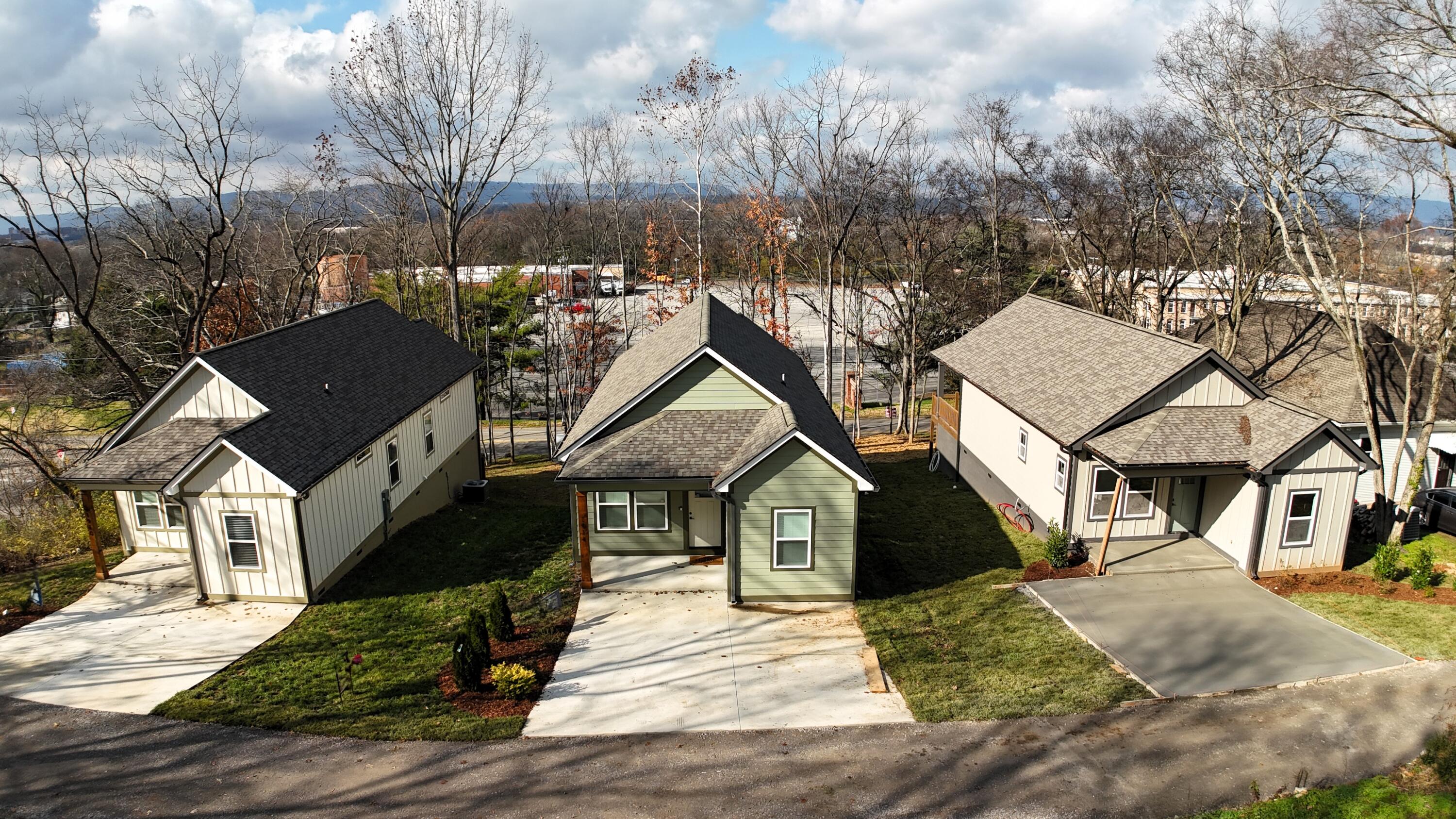 1910 N Chamberlain Avenue