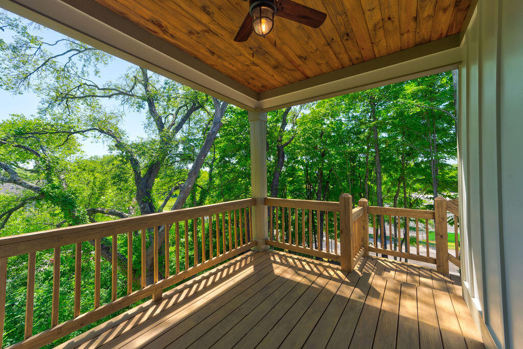 1910 N Chamberlain Avenue