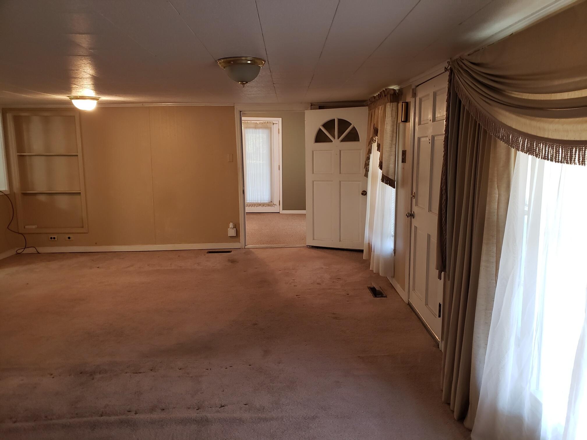 1026 E Villanow Street, LaFayette