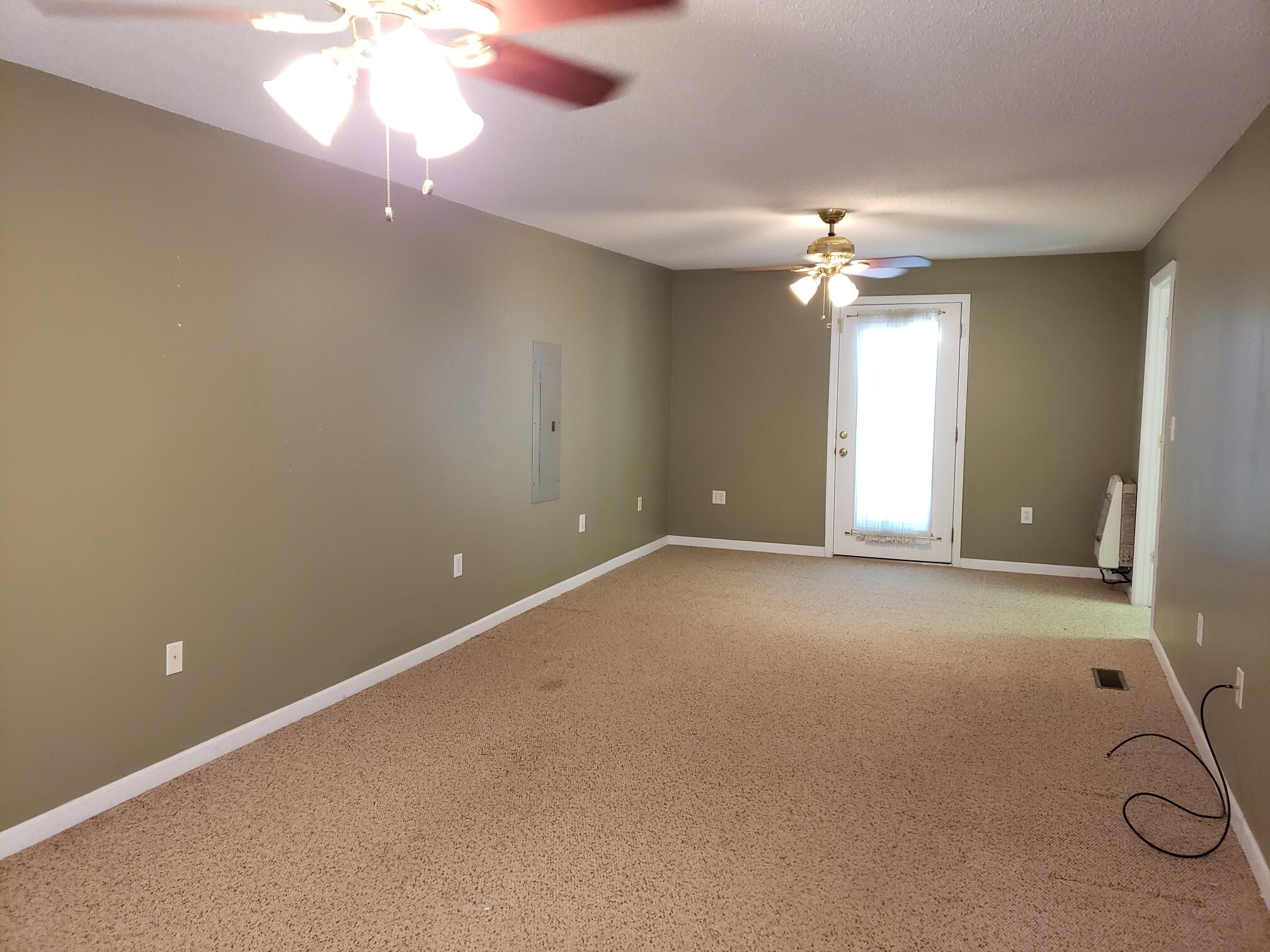 1026 E Villanow Street, LaFayette