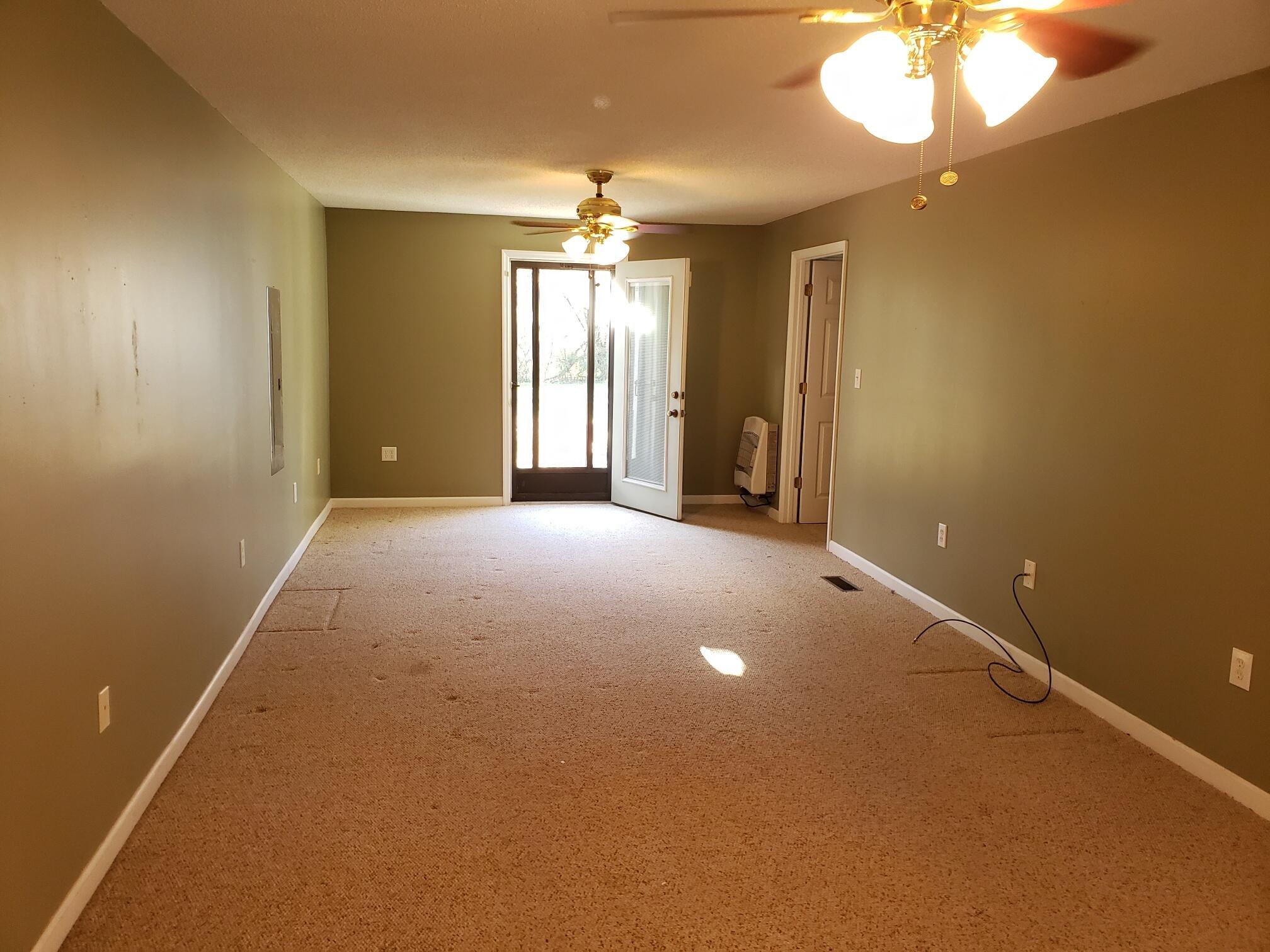 1026 E Villanow Street, LaFayette
