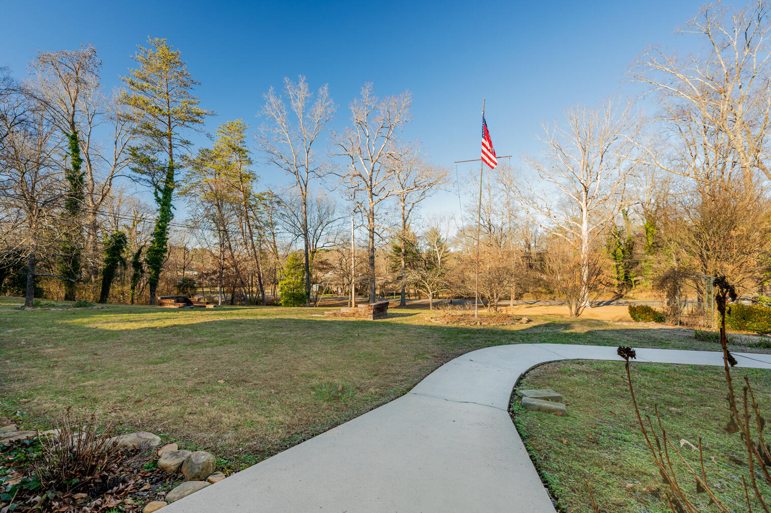 324 Five Points Road