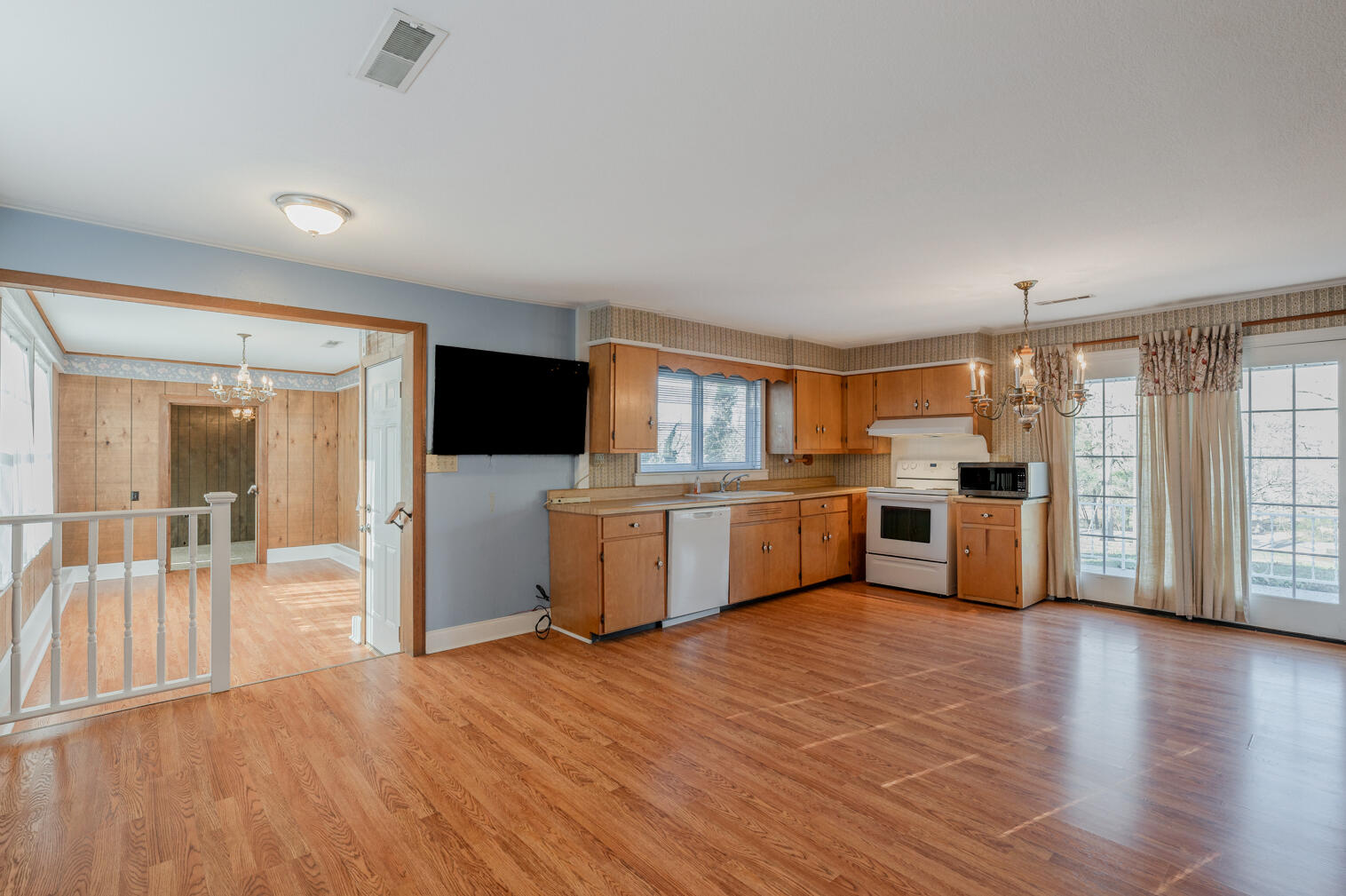 324 Five Points Road