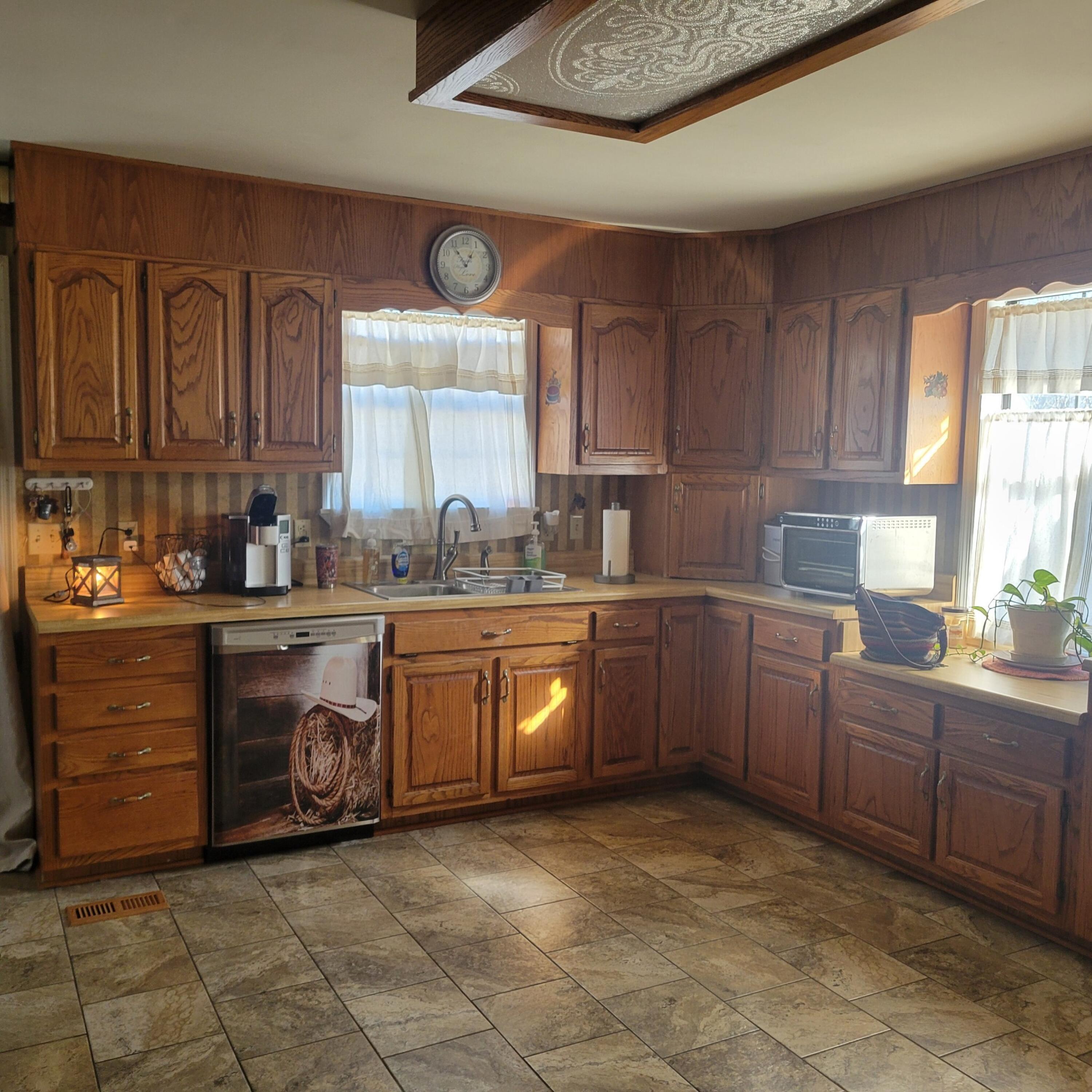 1224 Thrasher B Pike