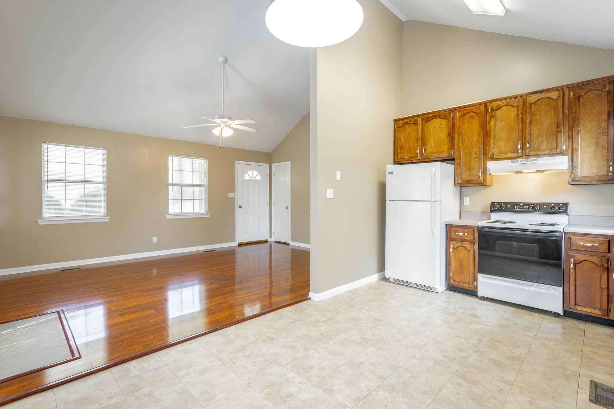 6827 Hillside Bend Trail