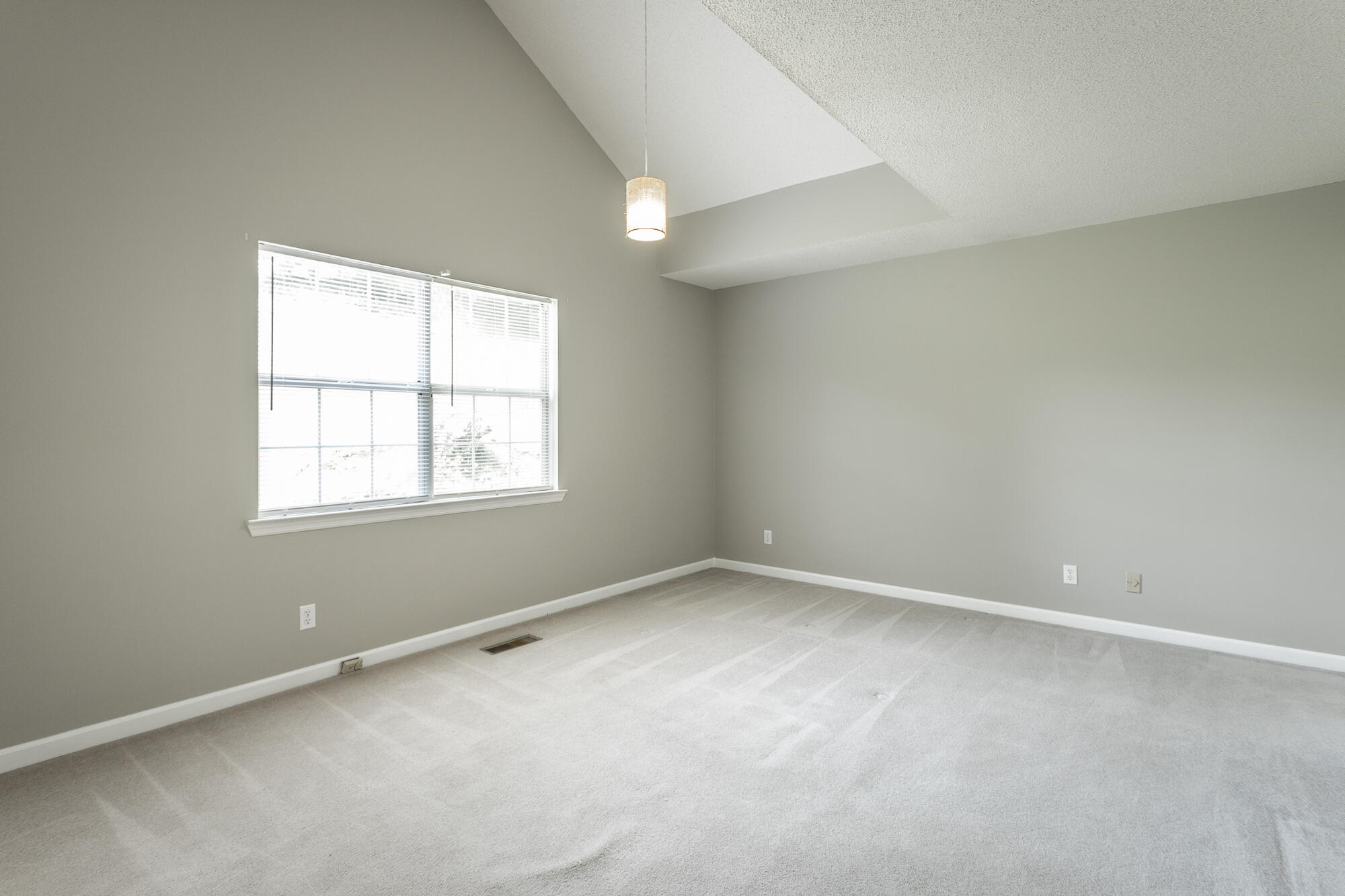 6827 Hillside Bend Trail