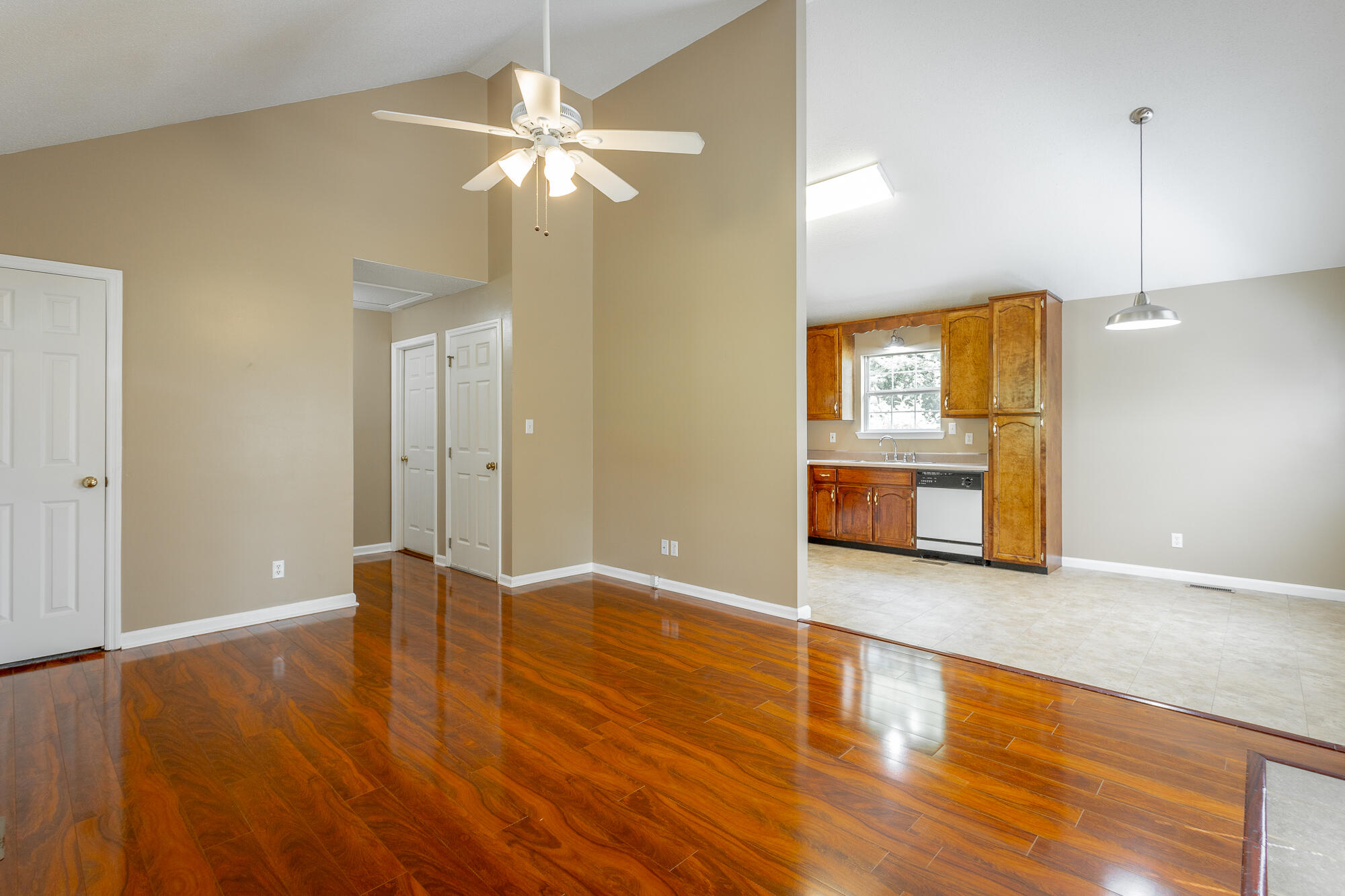 6827 Hillside Bend Trail