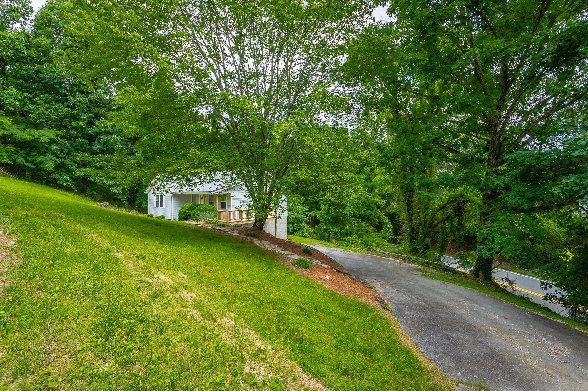 6827 Hillside Bend Trail