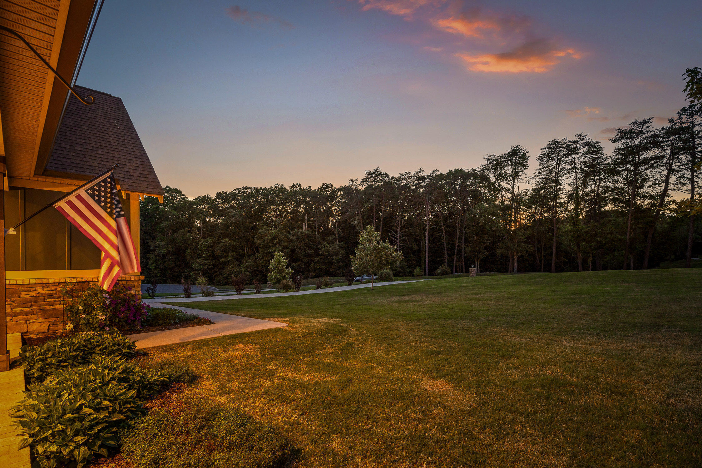 7248 Chimney Rock Trail