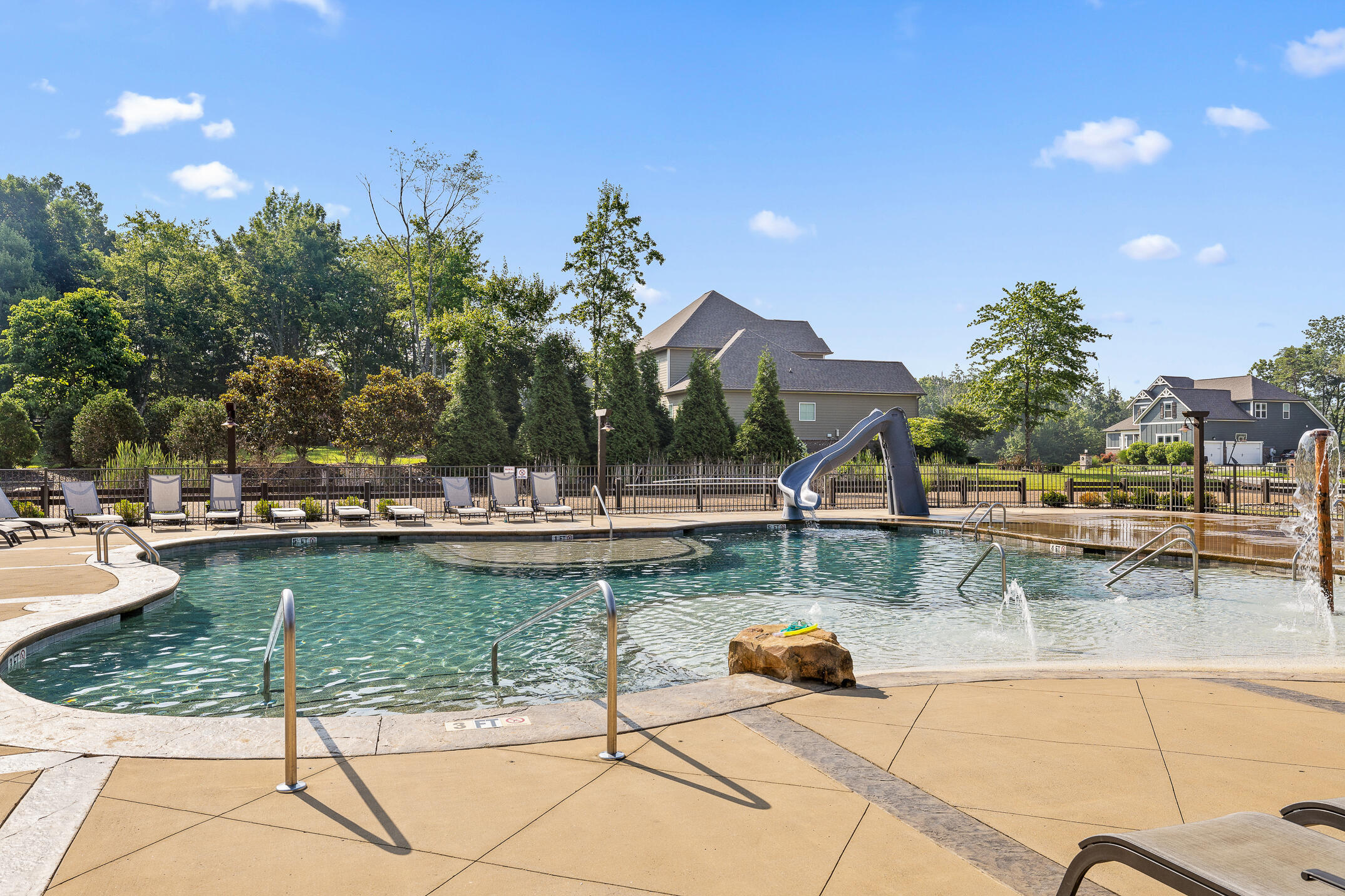 7248 Chimney Rock Trail