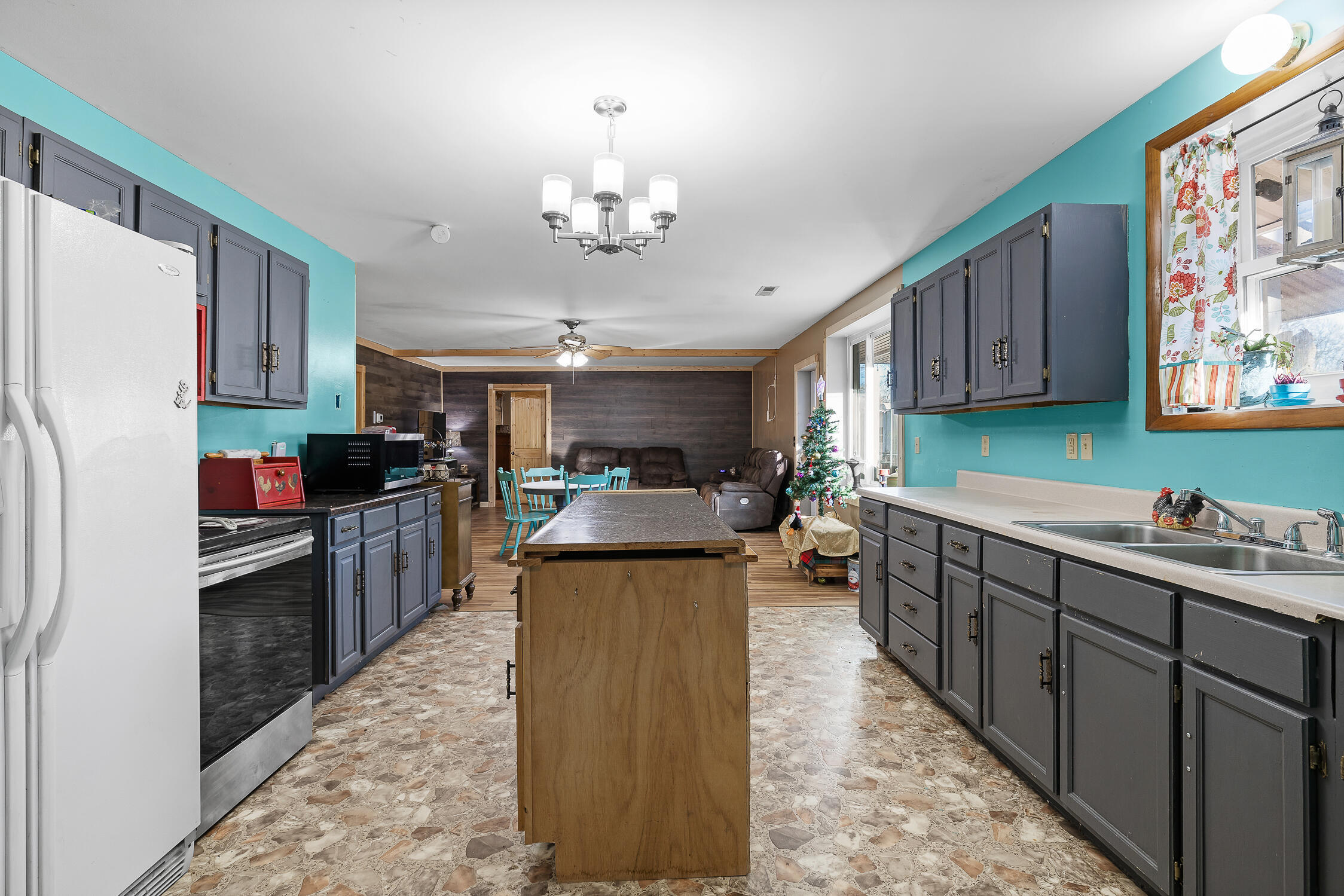 1158 Pryor Cove Road